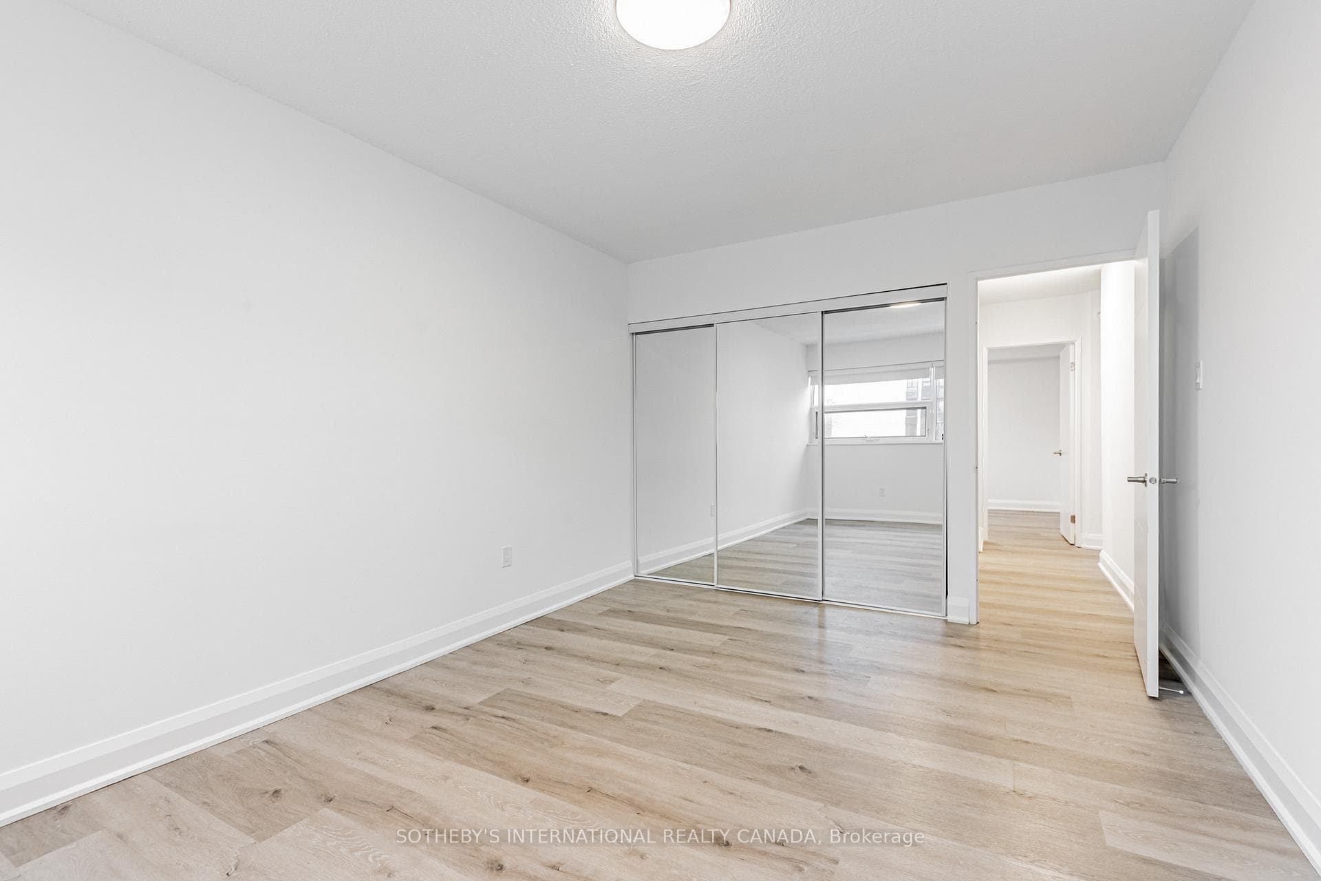 191 Sherbourne Street Unit 420 photo 13