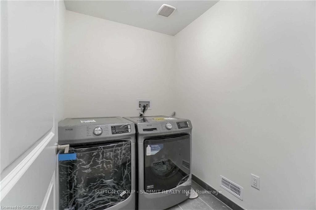 492 Bergamot Avenue photo 27