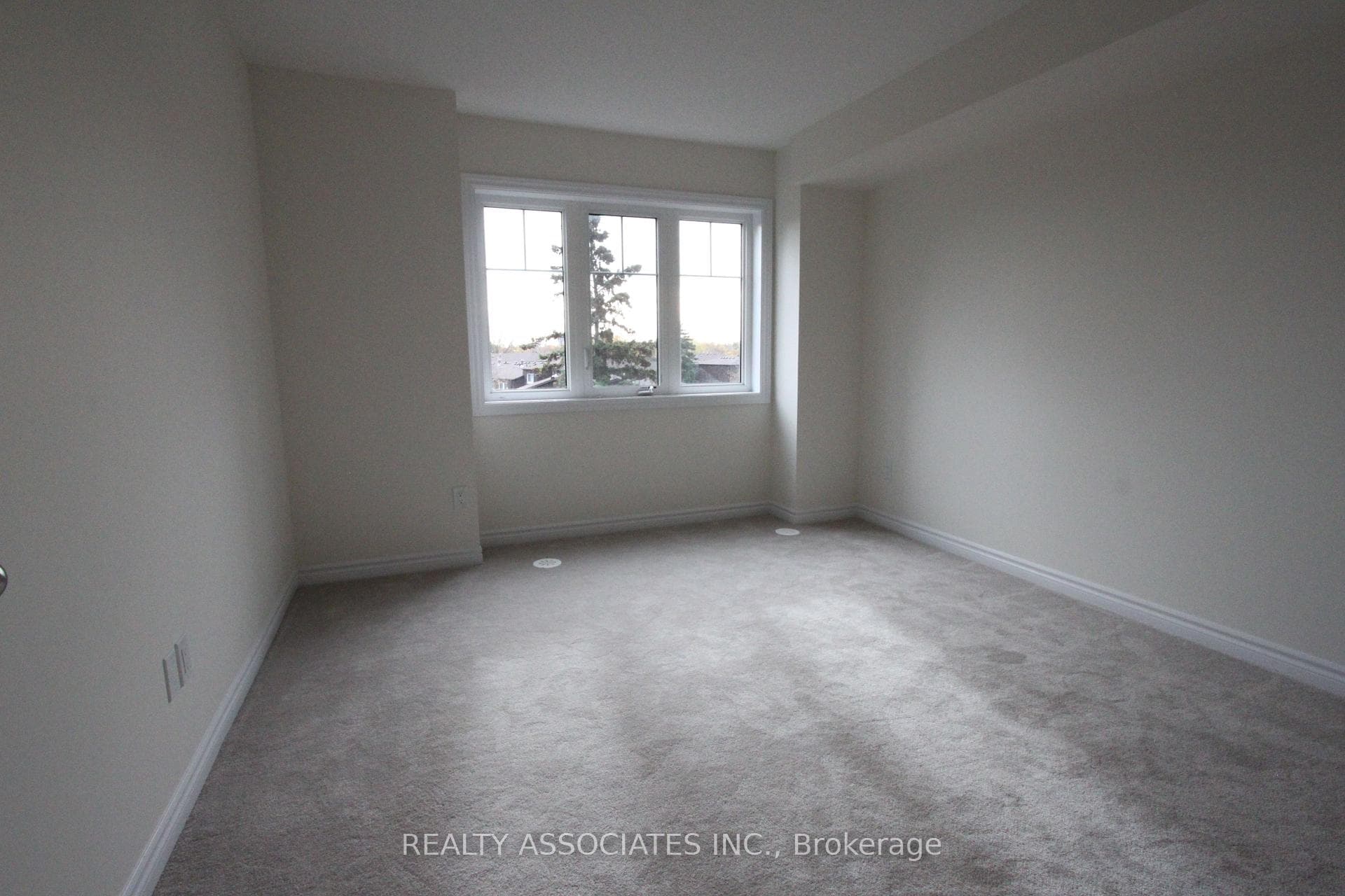 1 Eaton Park Lane Unit 16 photo 6
