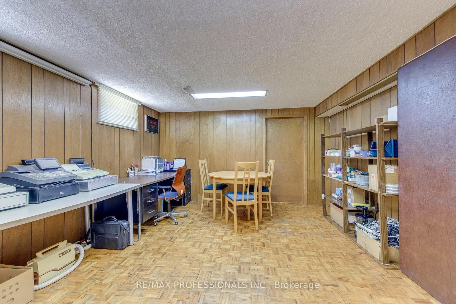 256 Wellesworth Drive photo 22