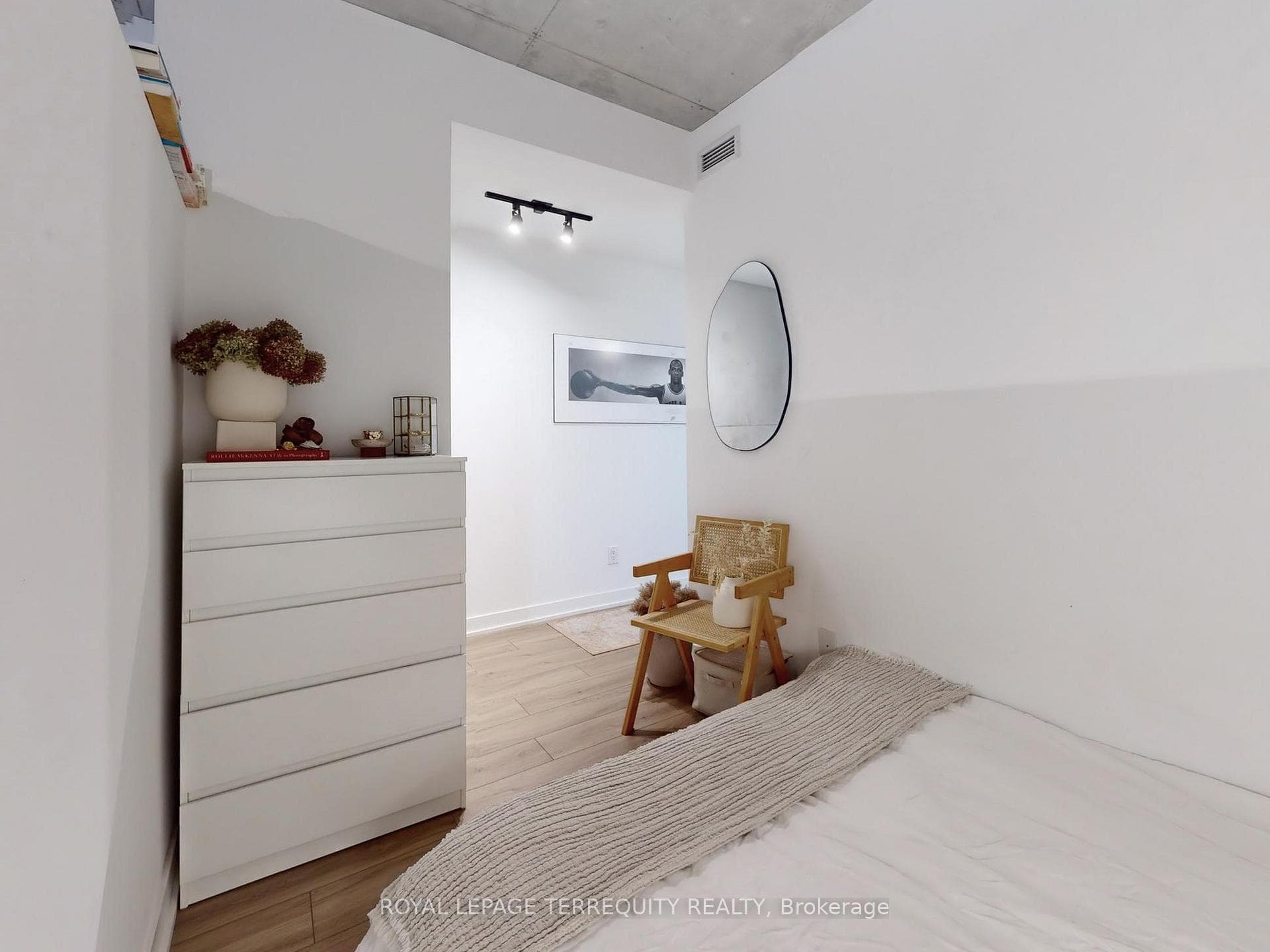 458 Richmond Street Unit 308 photo 8
