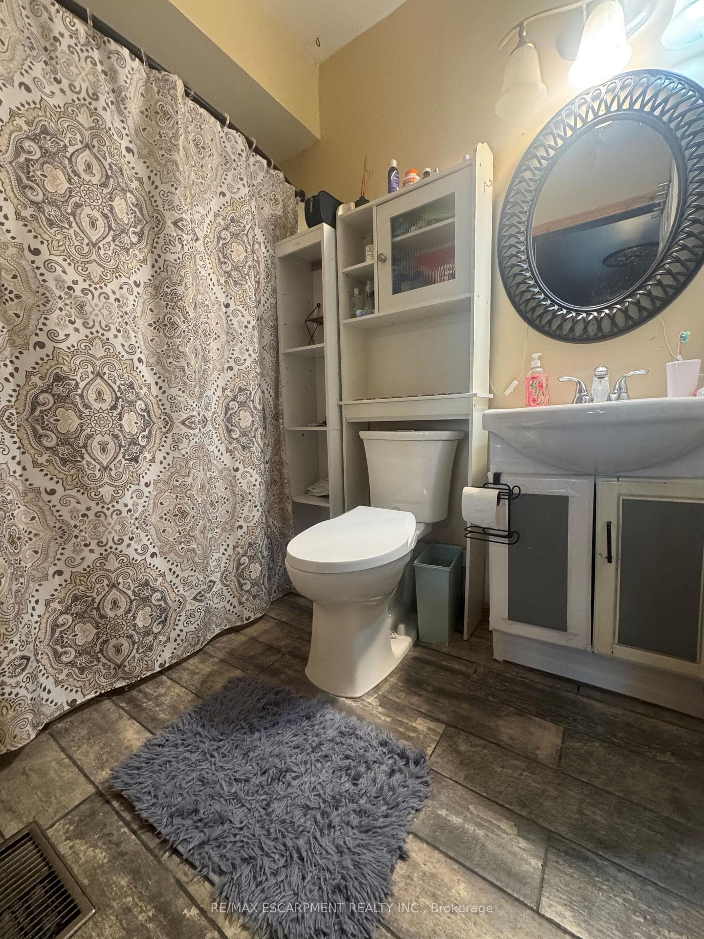 24 Woodhouse Avenue photo 15