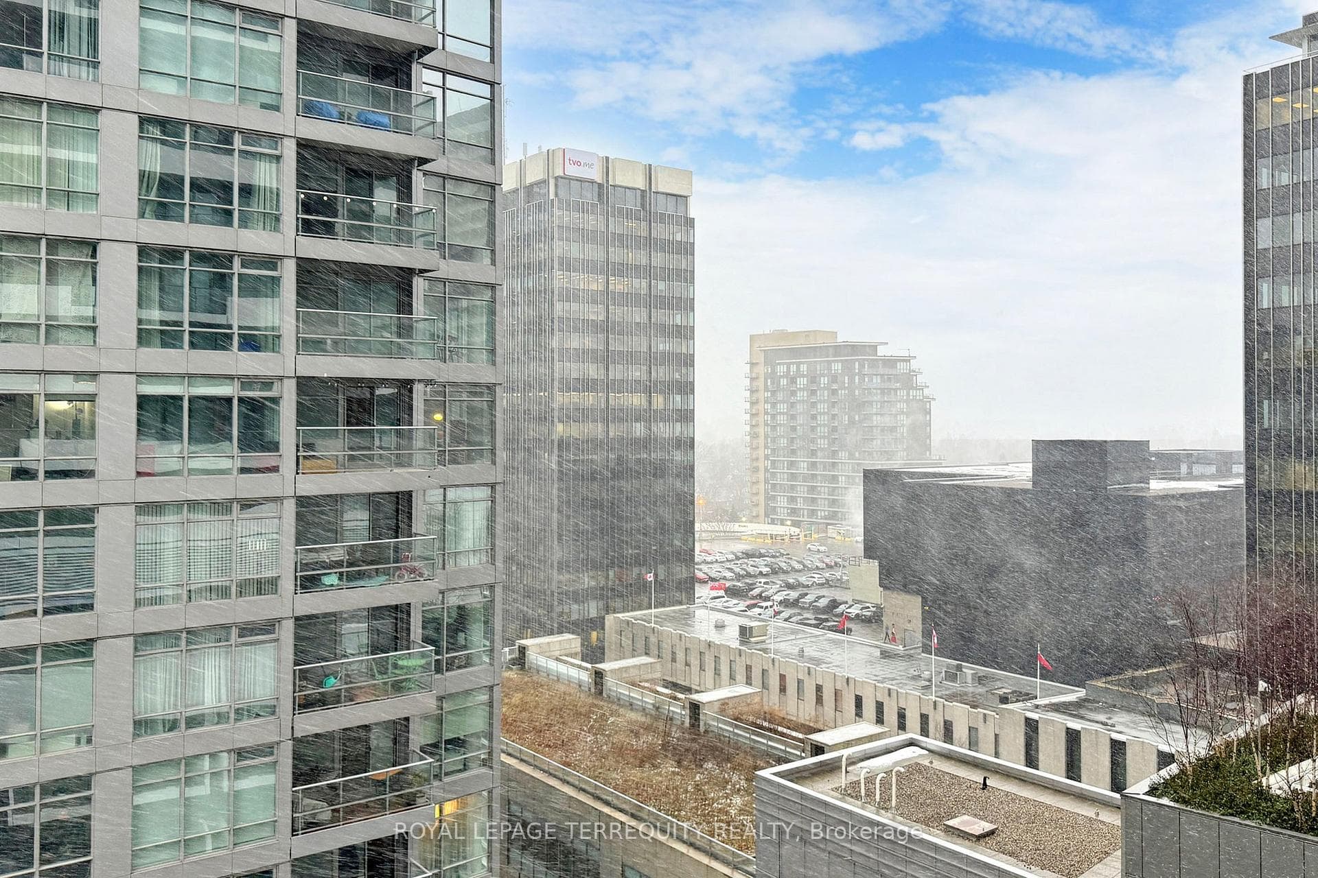 2221 Yonge Street Unit 905 photo 27