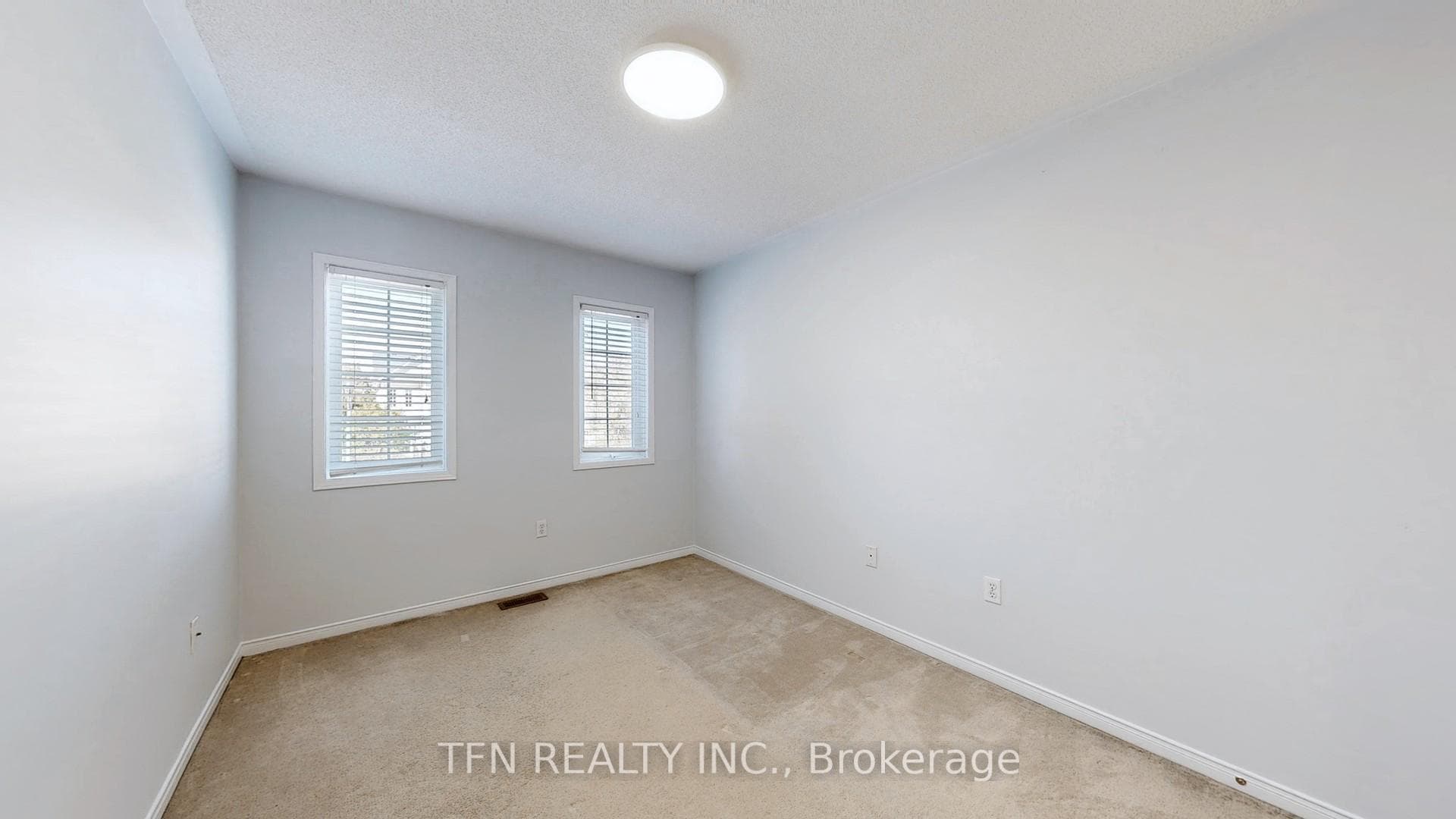 49 Macmillan Avenue photo 23