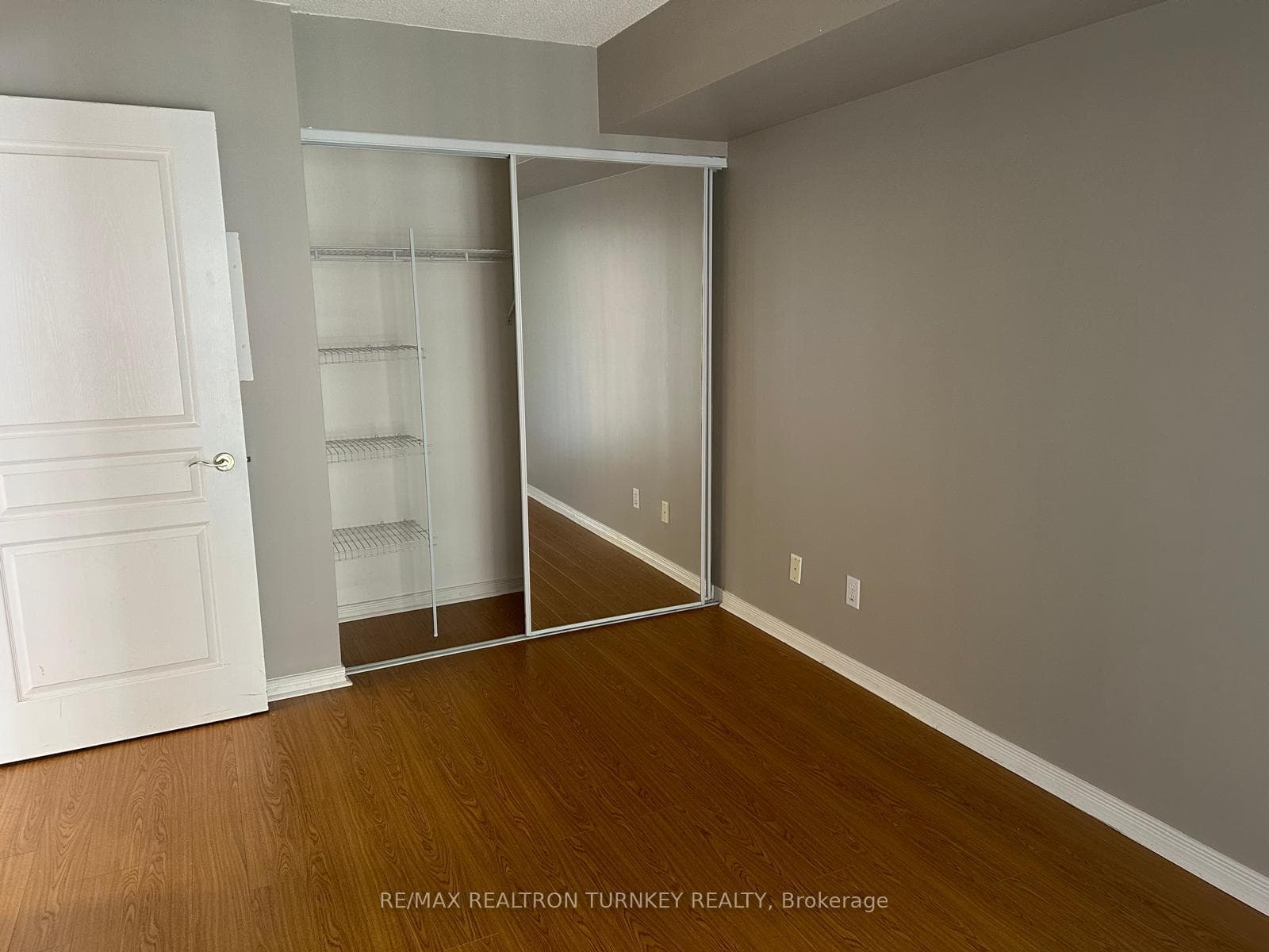 51 Harrison Garden Boulevard Unit Lph 6 photo 18