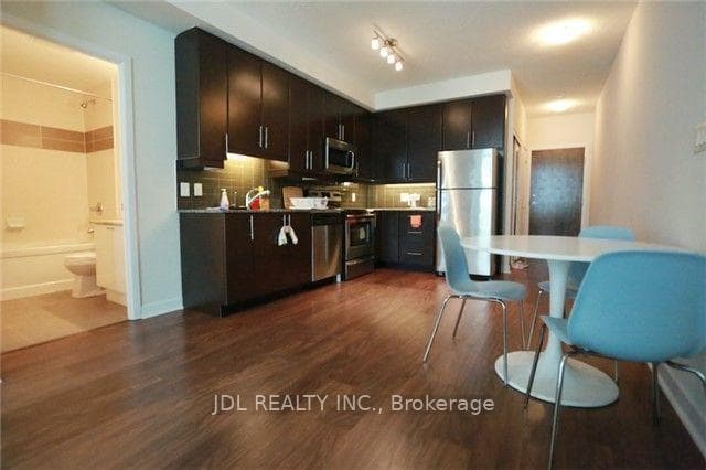33 Bay Street Unit 4011 photo 3