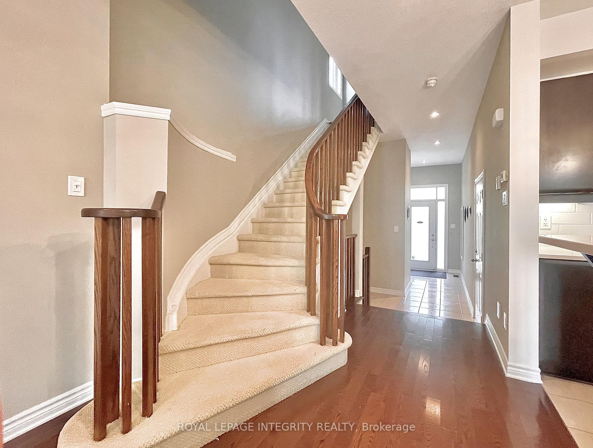 616 WHITECLIFFS Avenue photo 3