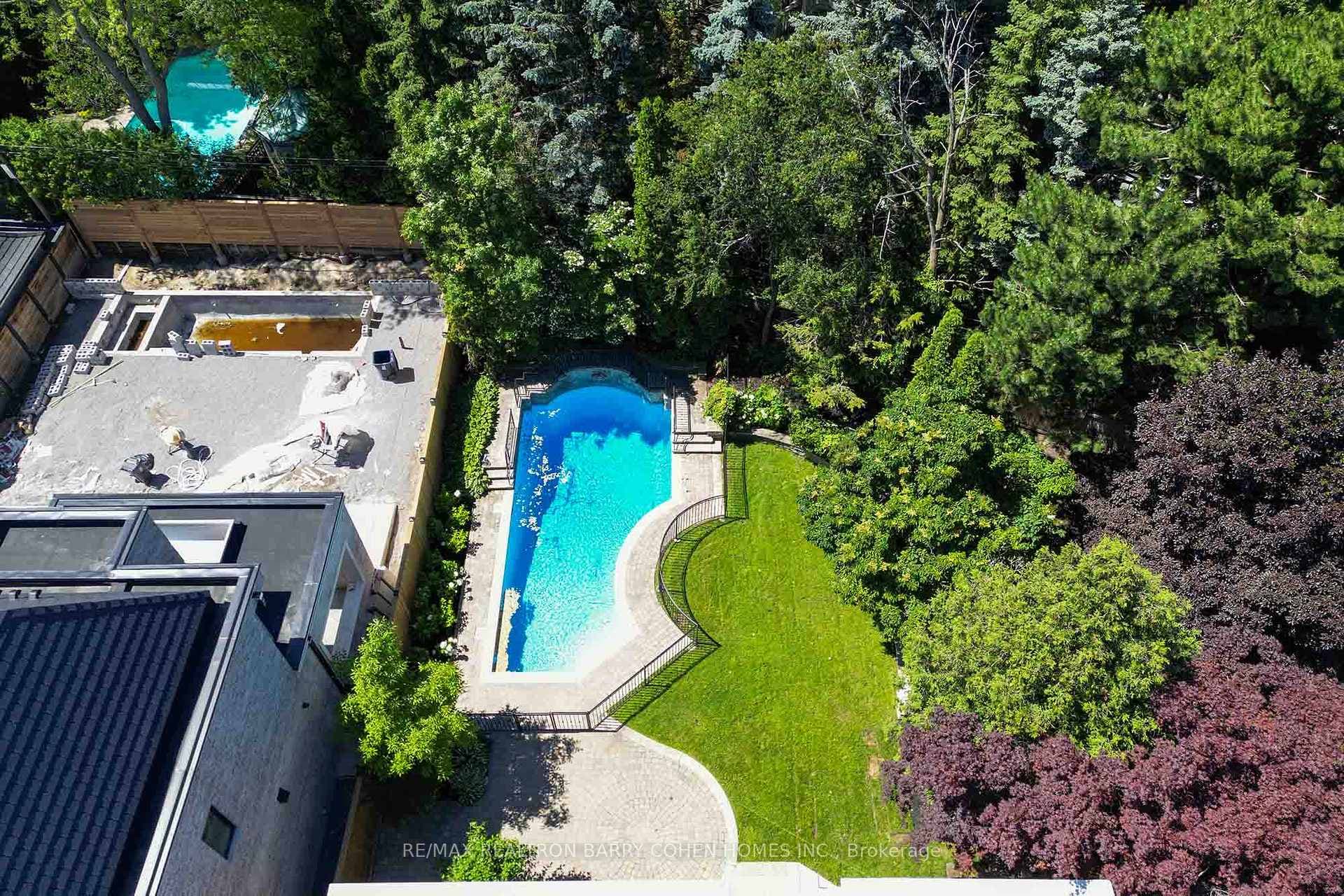 230 Dunvegan Road photo 47
