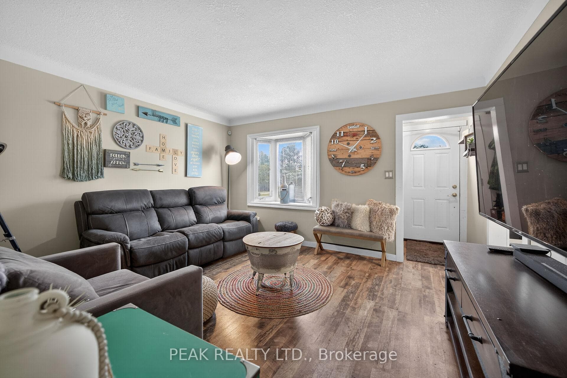 72 Morton Avenue photo 19