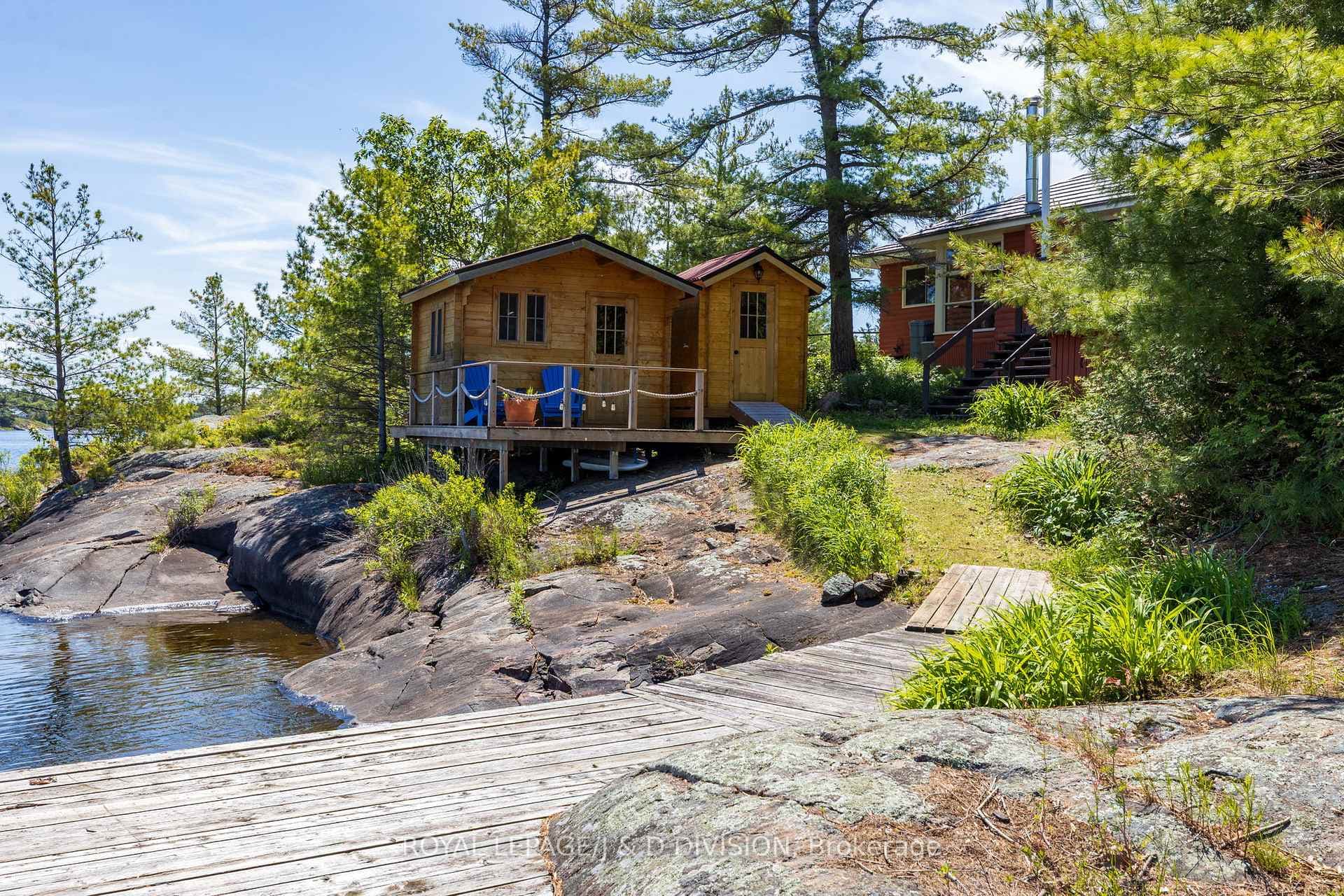 Pine Bunkie