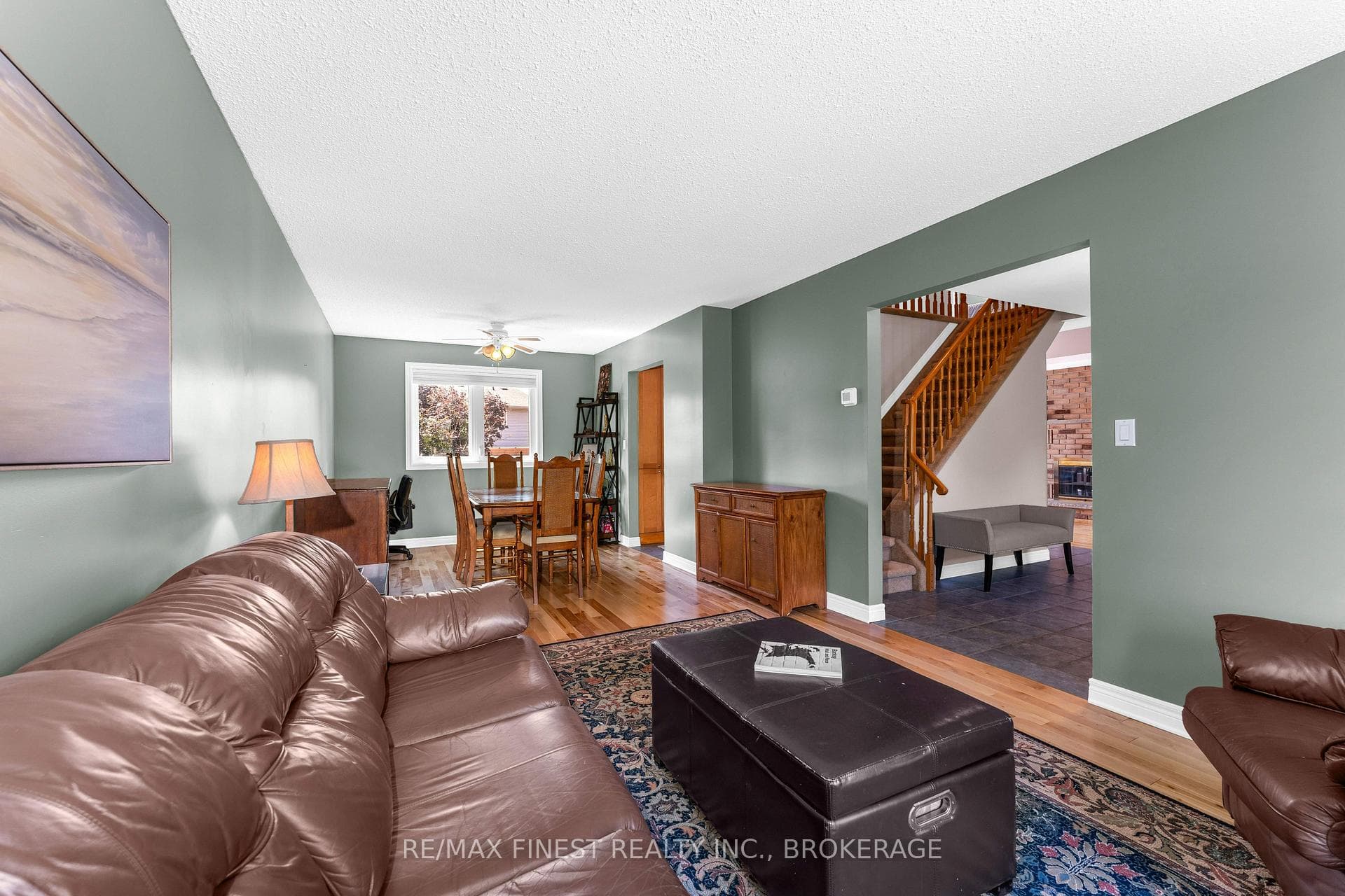 943 Newhall Drive photo 6