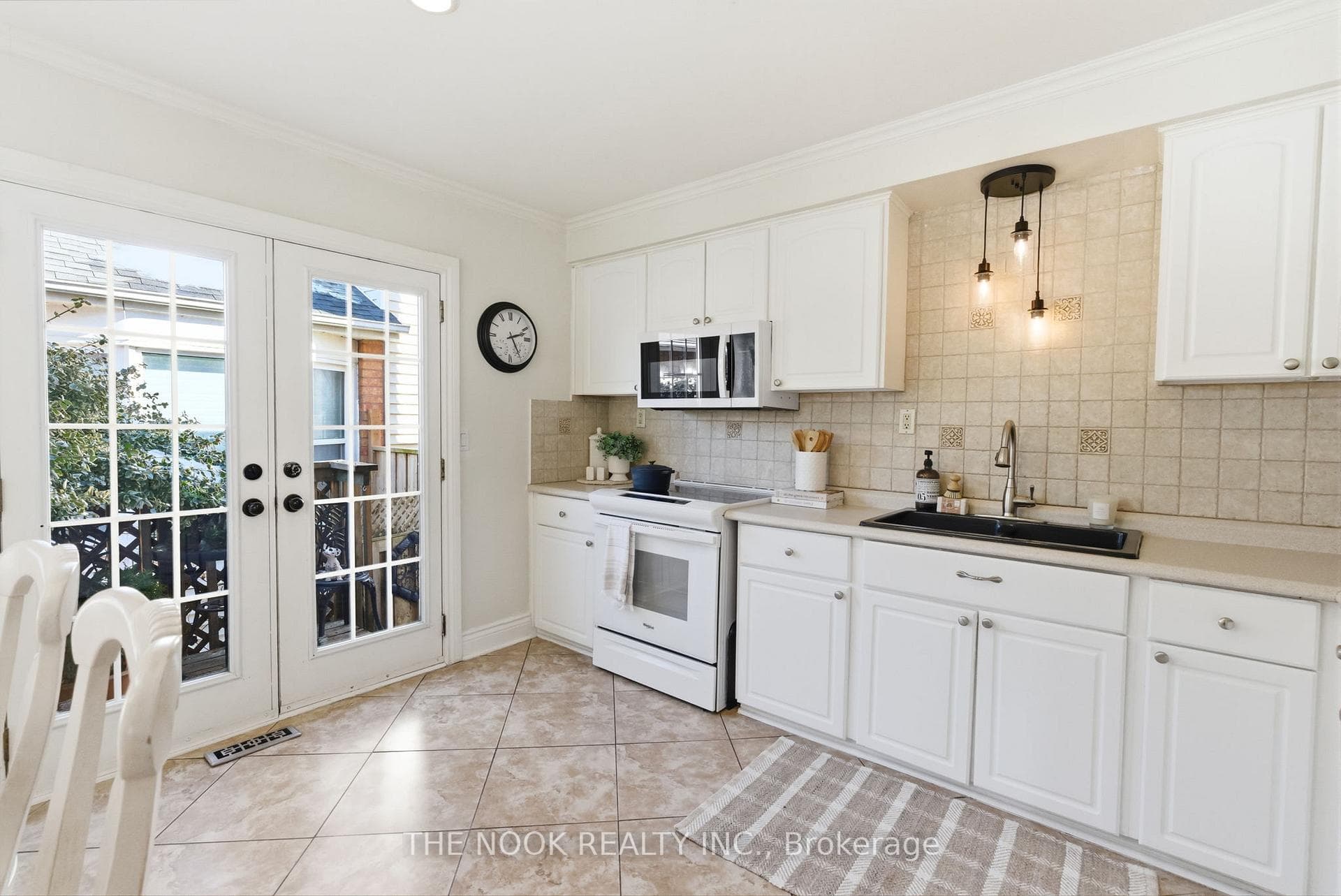 181 Edward Street photo 13