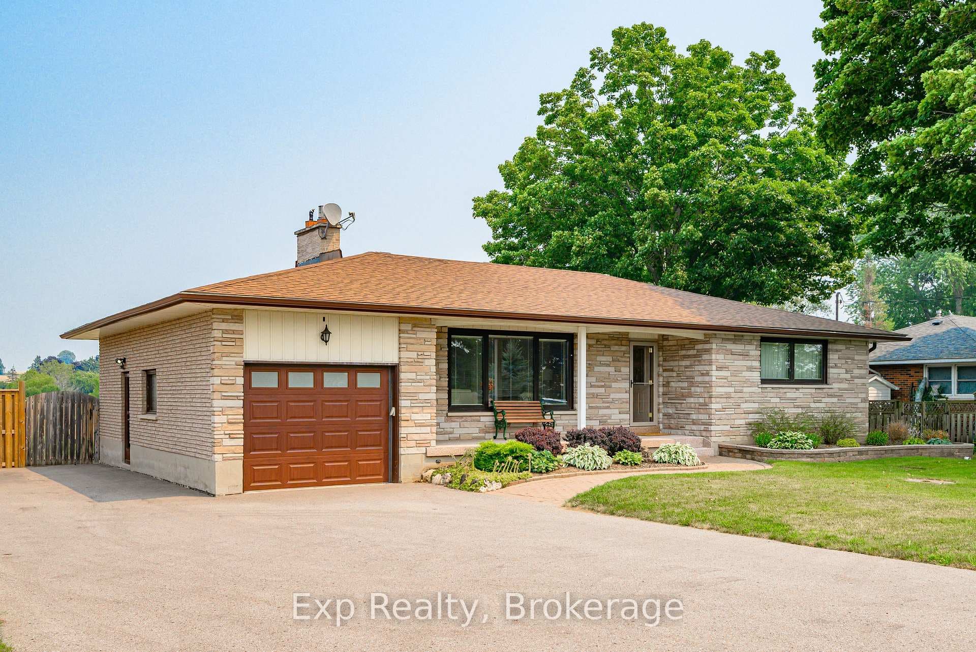1325 Townline Road photo 2
