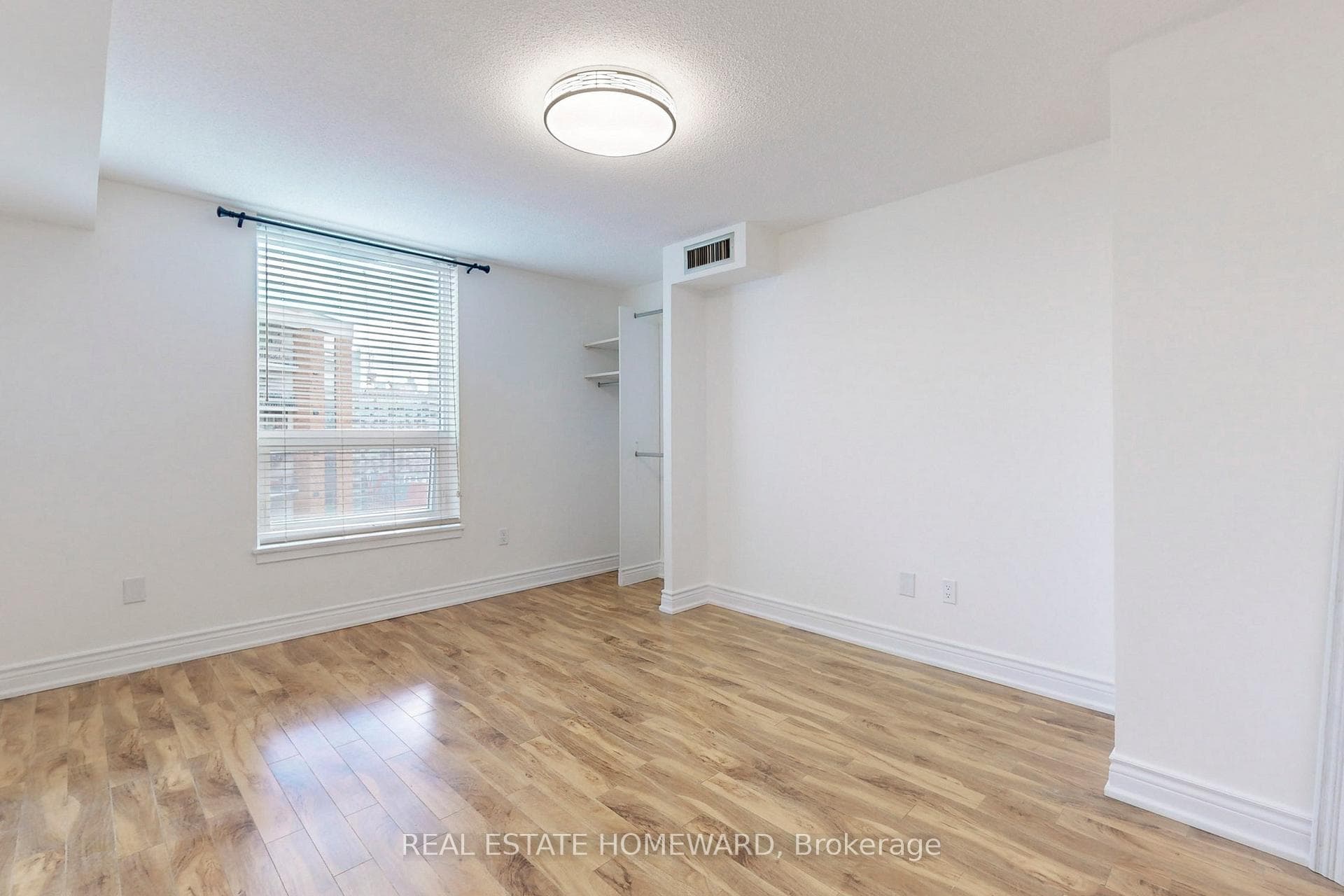77 Maitland Place Unit 1827 photo 12