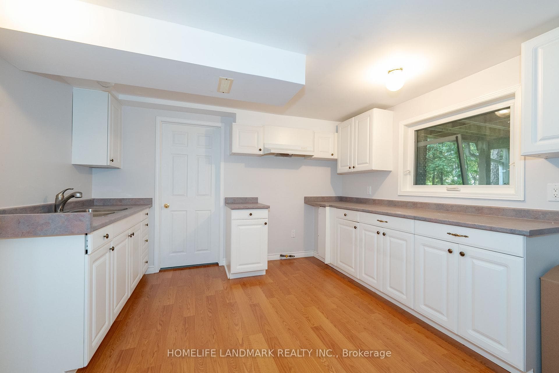 221 Orchard Heights Boulevard photo 32