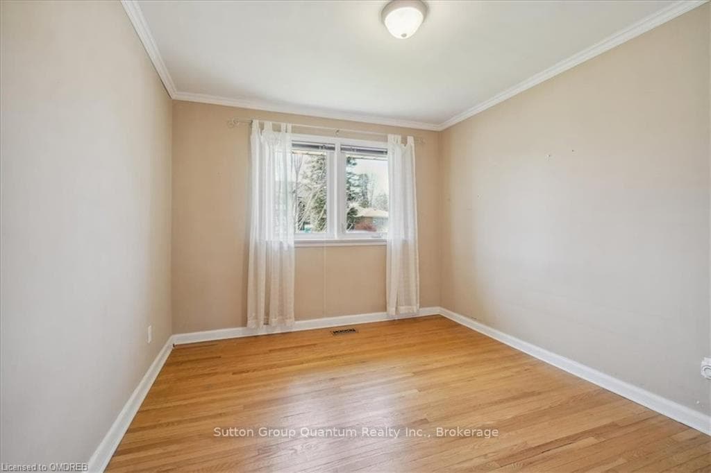 291 BURTON Road photo 23