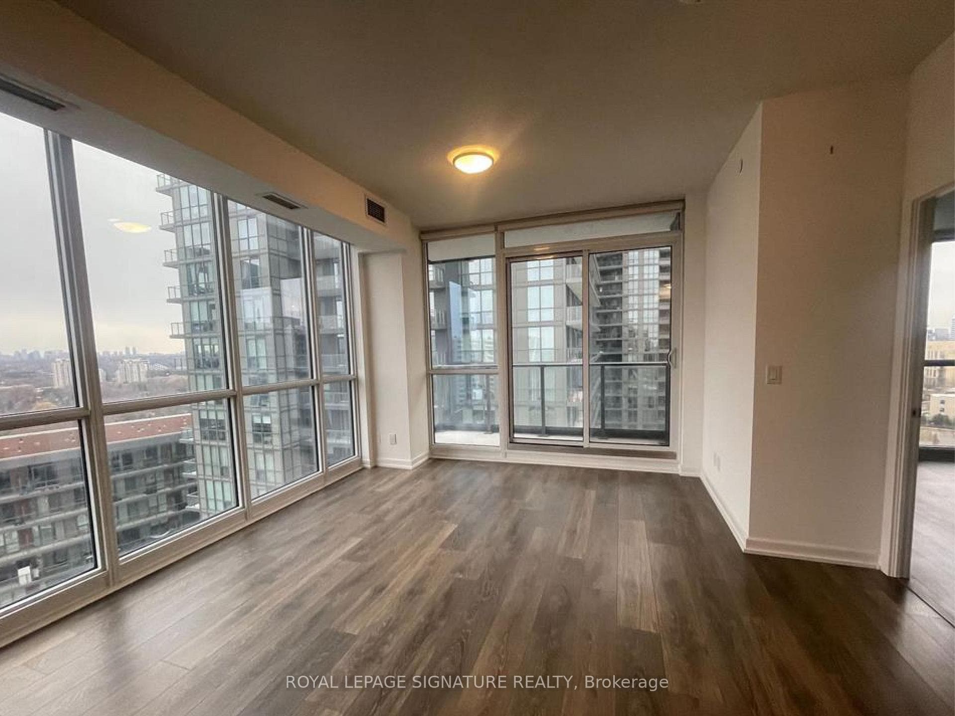32 Forest Manor Road Unit 1102 photo 24