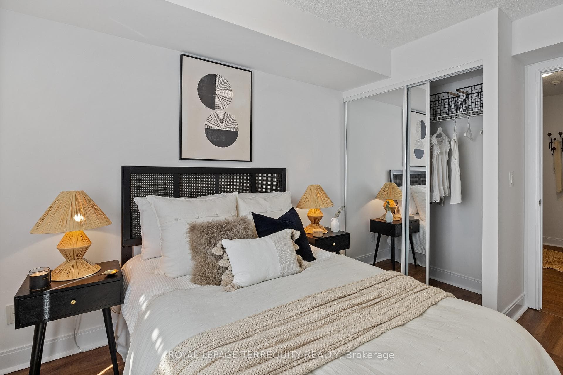105 Harrison Garden Boulevard Unit 2012 photo 10