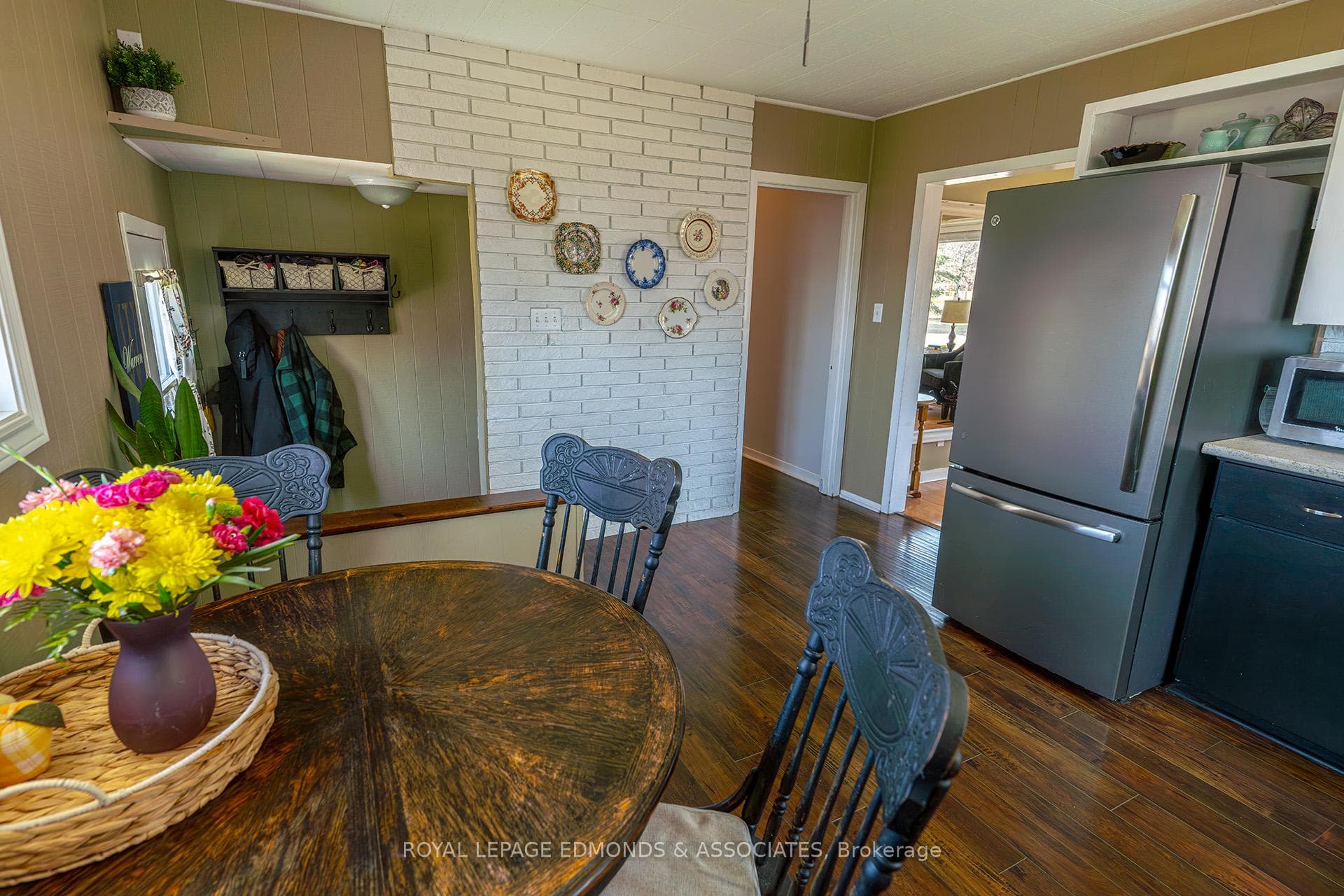 641 Pine Street photo 8