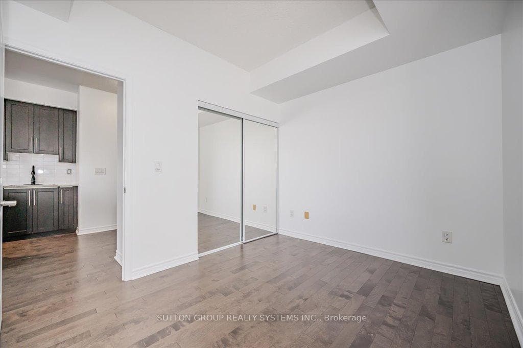 385 Prince Of Wales Drive Unit 1602 photo 15