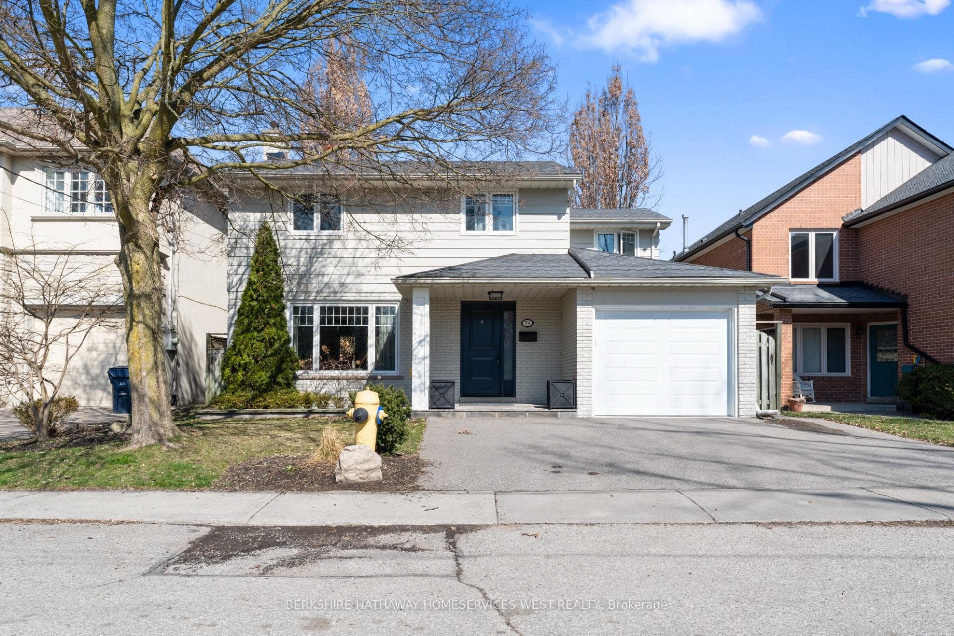 54 Bannon Avenue photo 1
