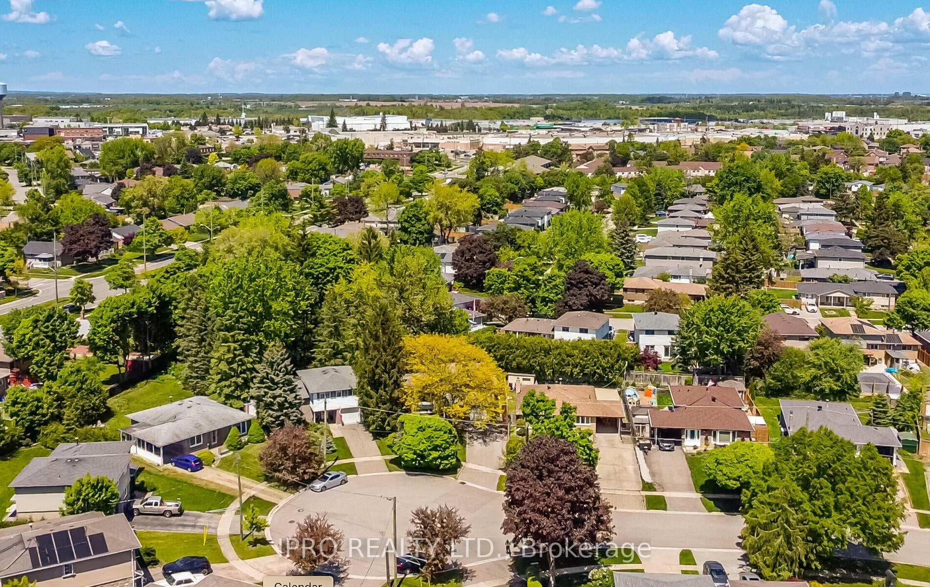 14 Crombie Place photo 3