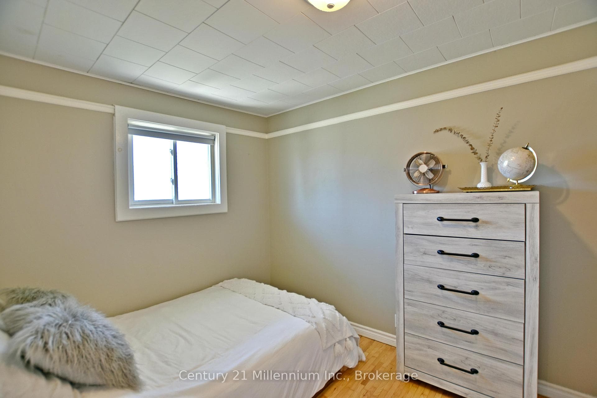 453 Birch Street photo 26