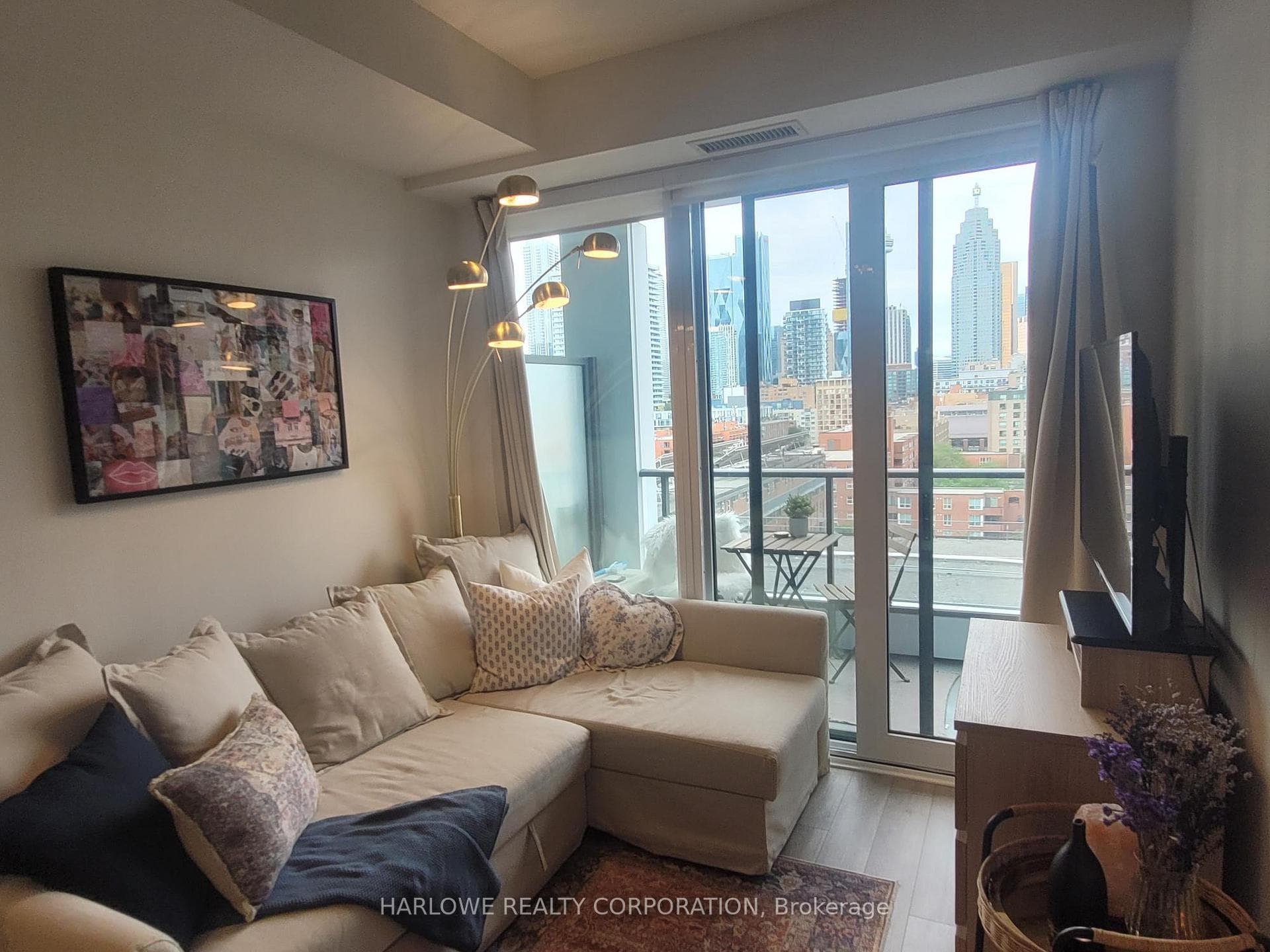 121 Lower Sherbourne Street Unit 955 SW photo 16