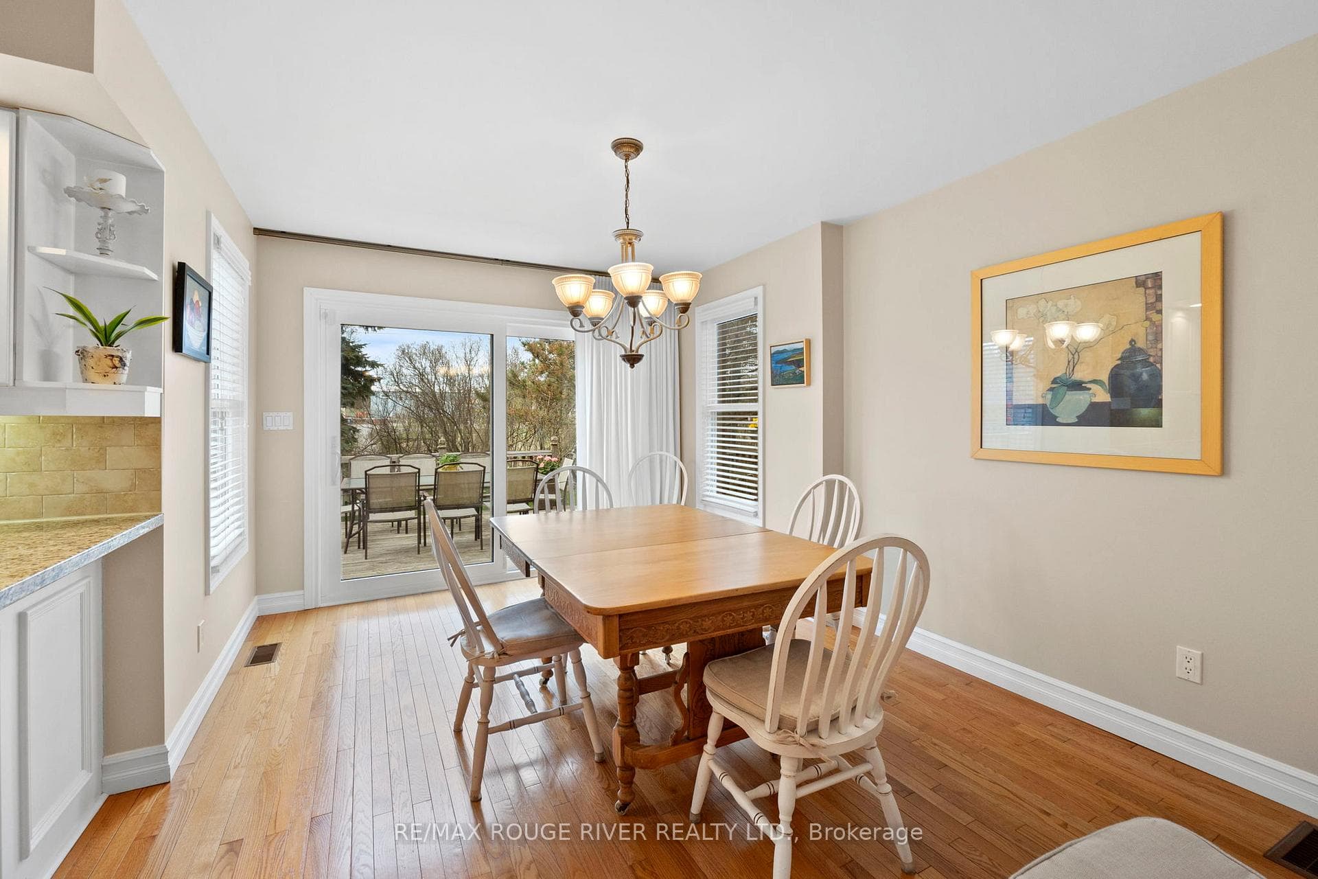 1093 Frei Street photo 20