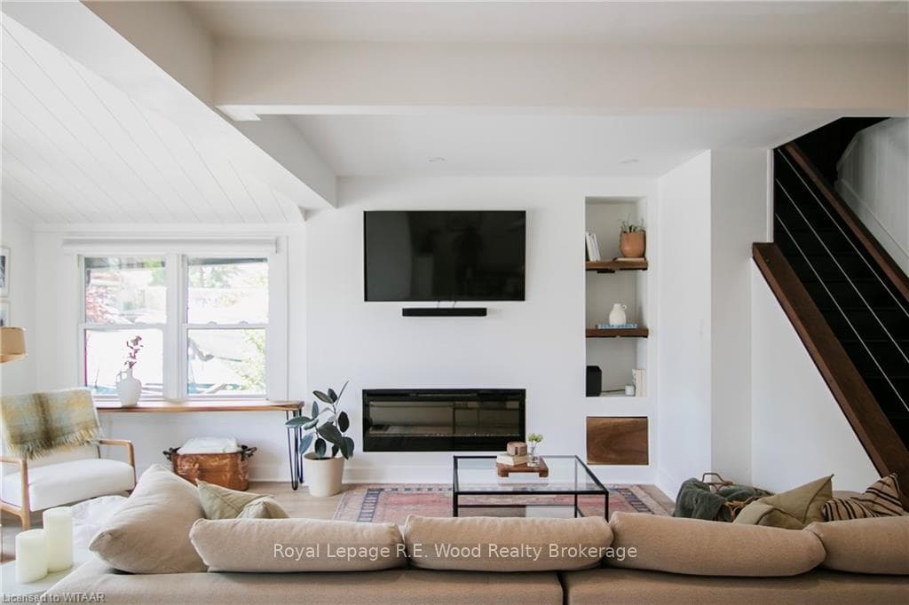 411 TOWER HEIGHTS Drive photo 14