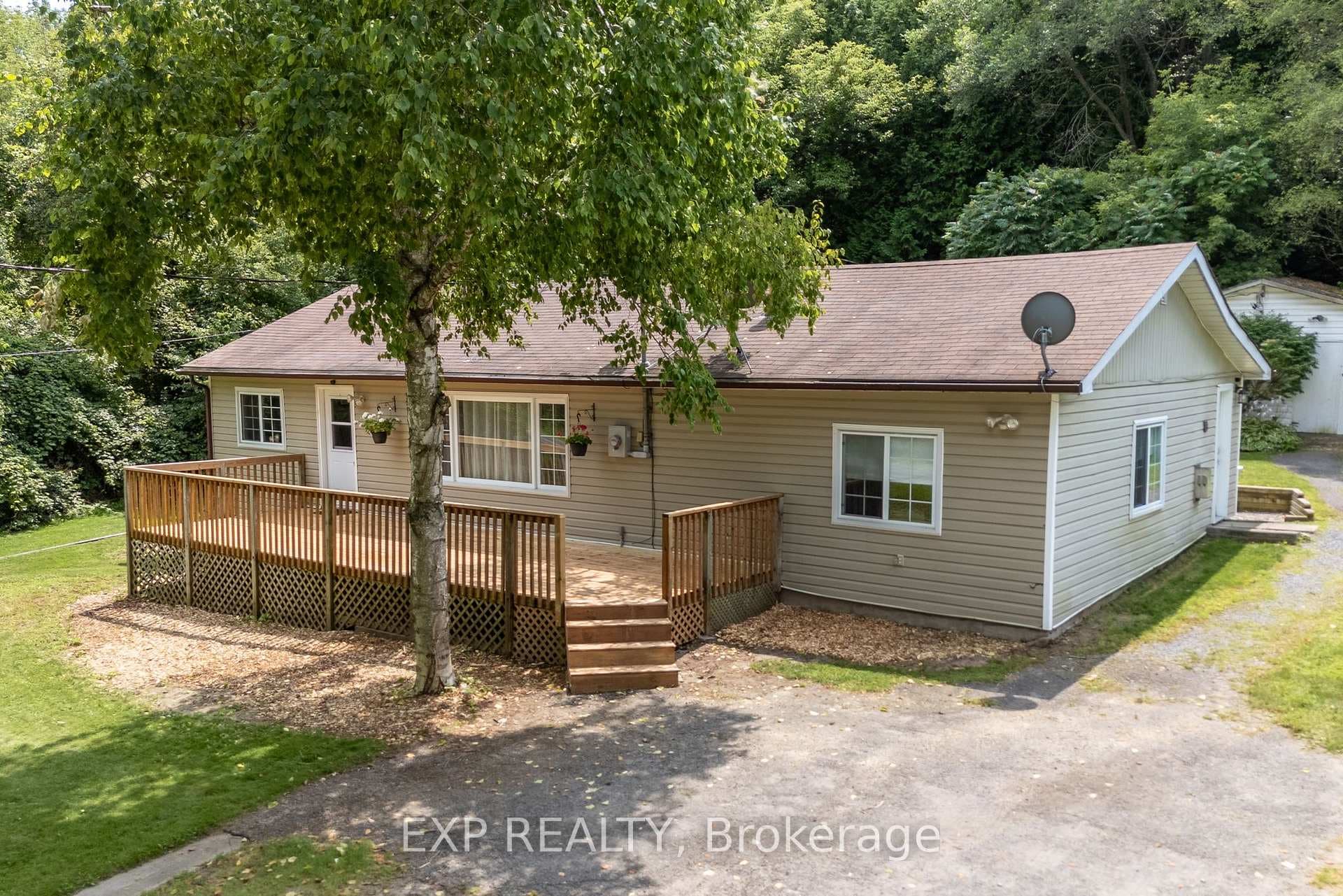 186 Wallbridge Road photo 3