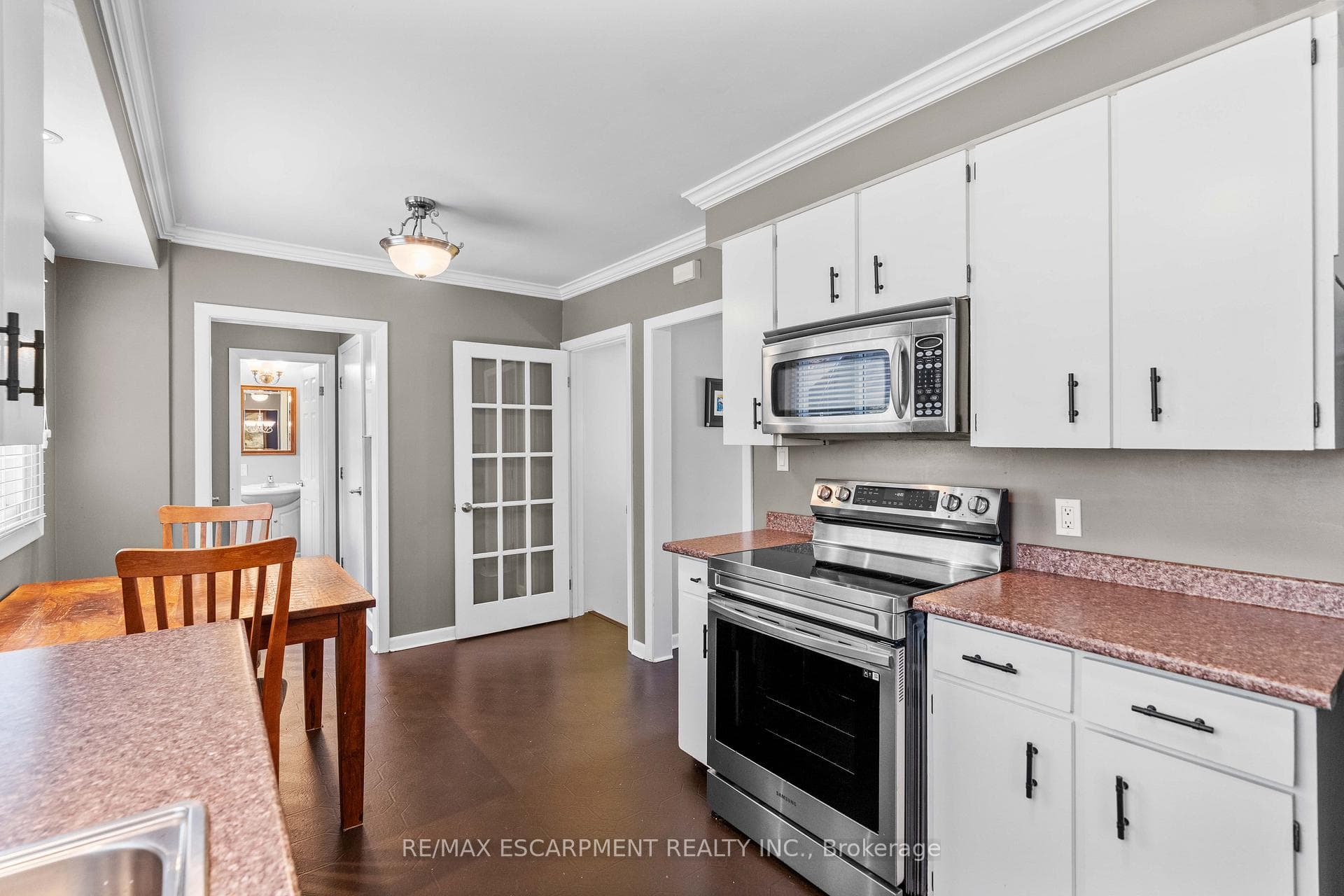 1465 Jefferson Road photo 9