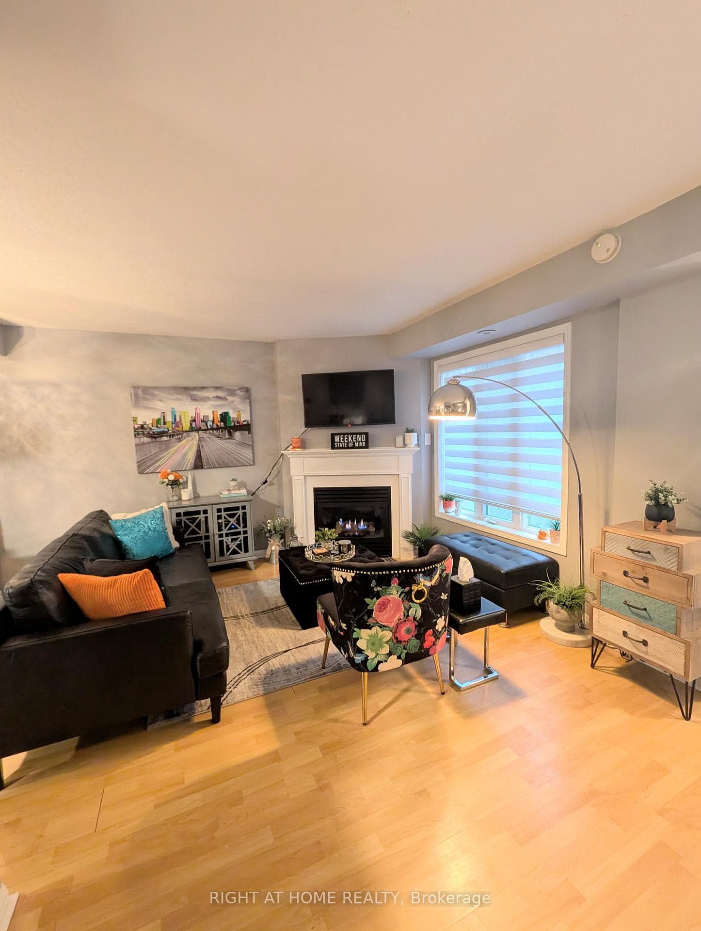 22 Laidlaw Street Unit 1208 photo 5