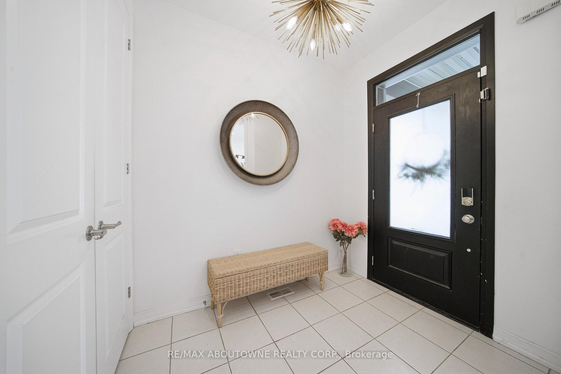 275 Ironside Drive Unit Upper photo 3