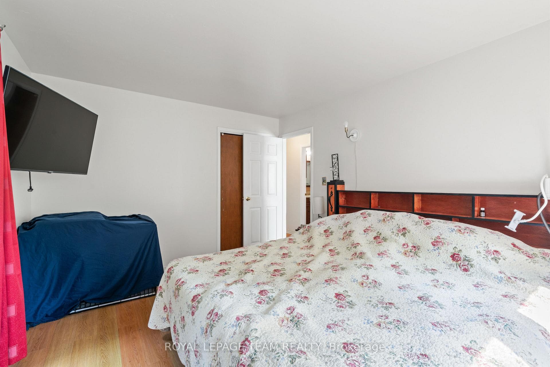 5687 Cherry Street photo 18