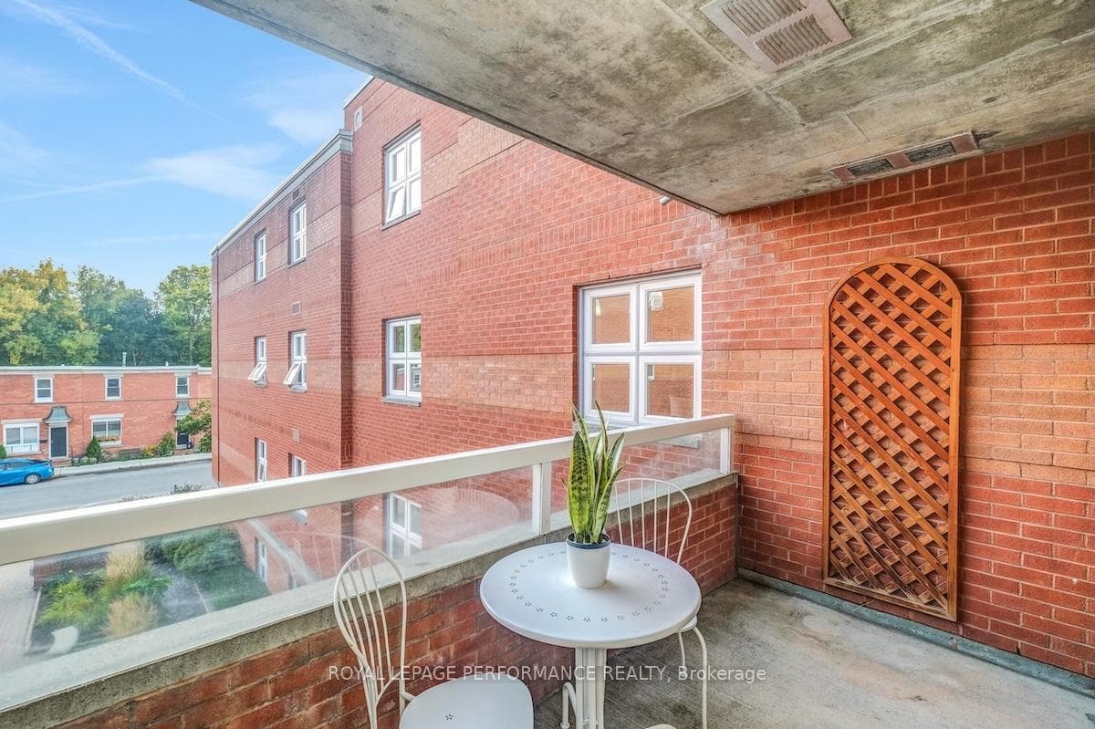 310 Crichton Street Unit 304 photo 21