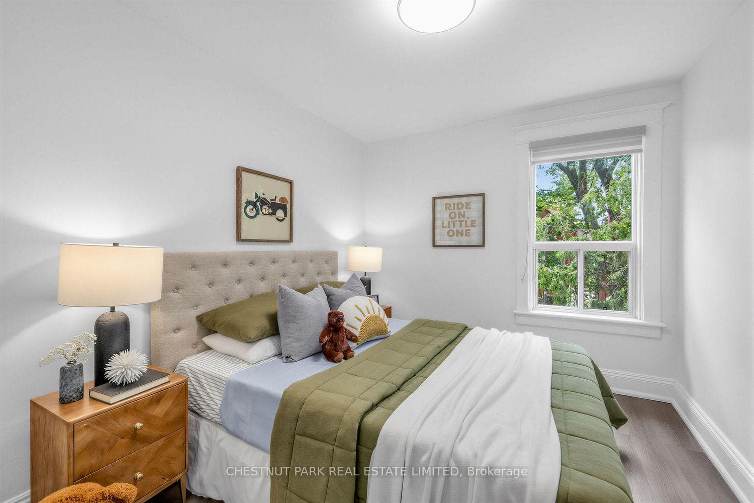 89 Dearbourne Avenue photo 24