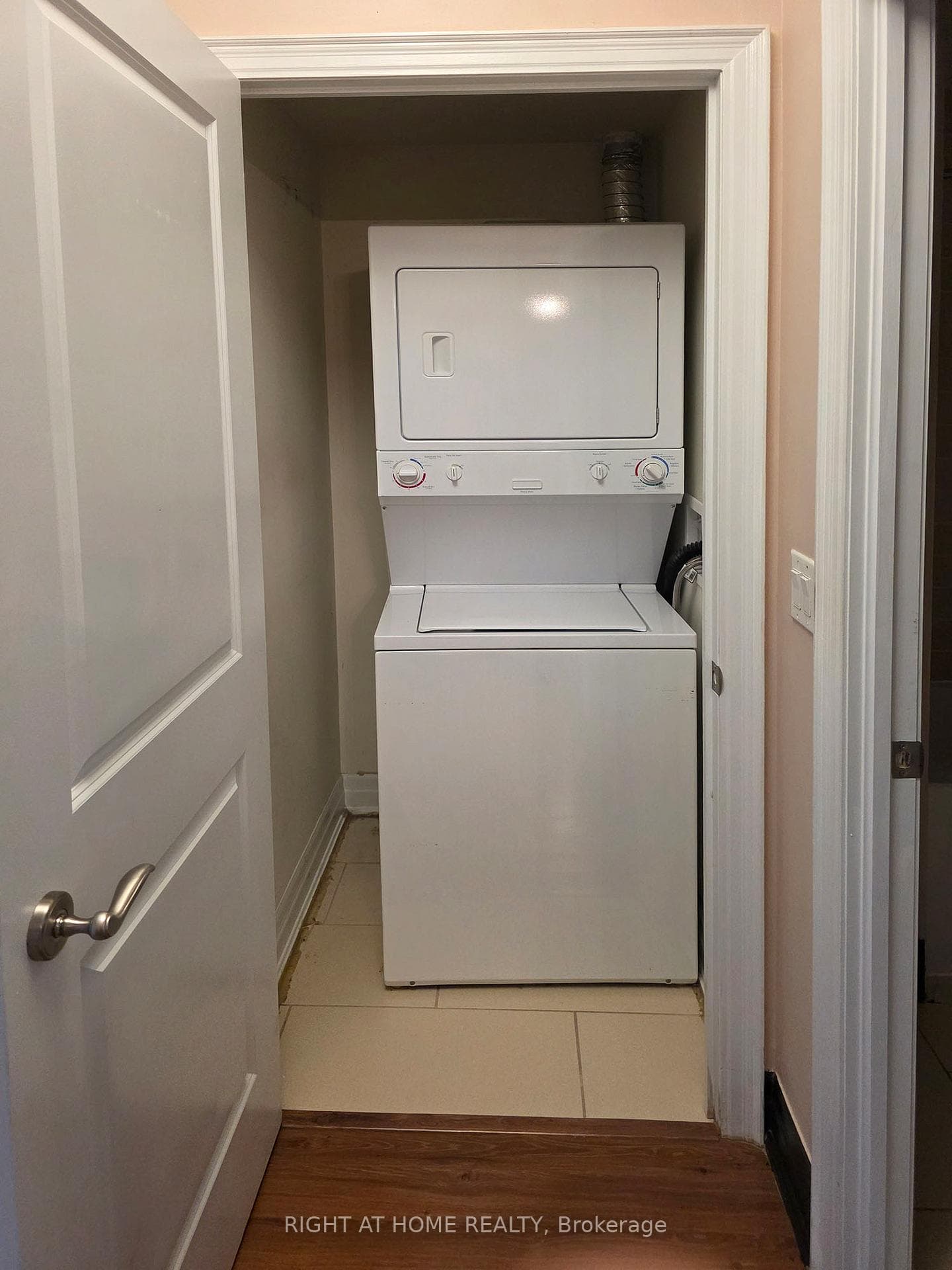 100 John Street Unit 508 photo 11