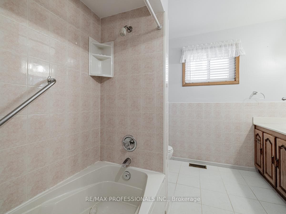 61 Marilake Drive photo 23