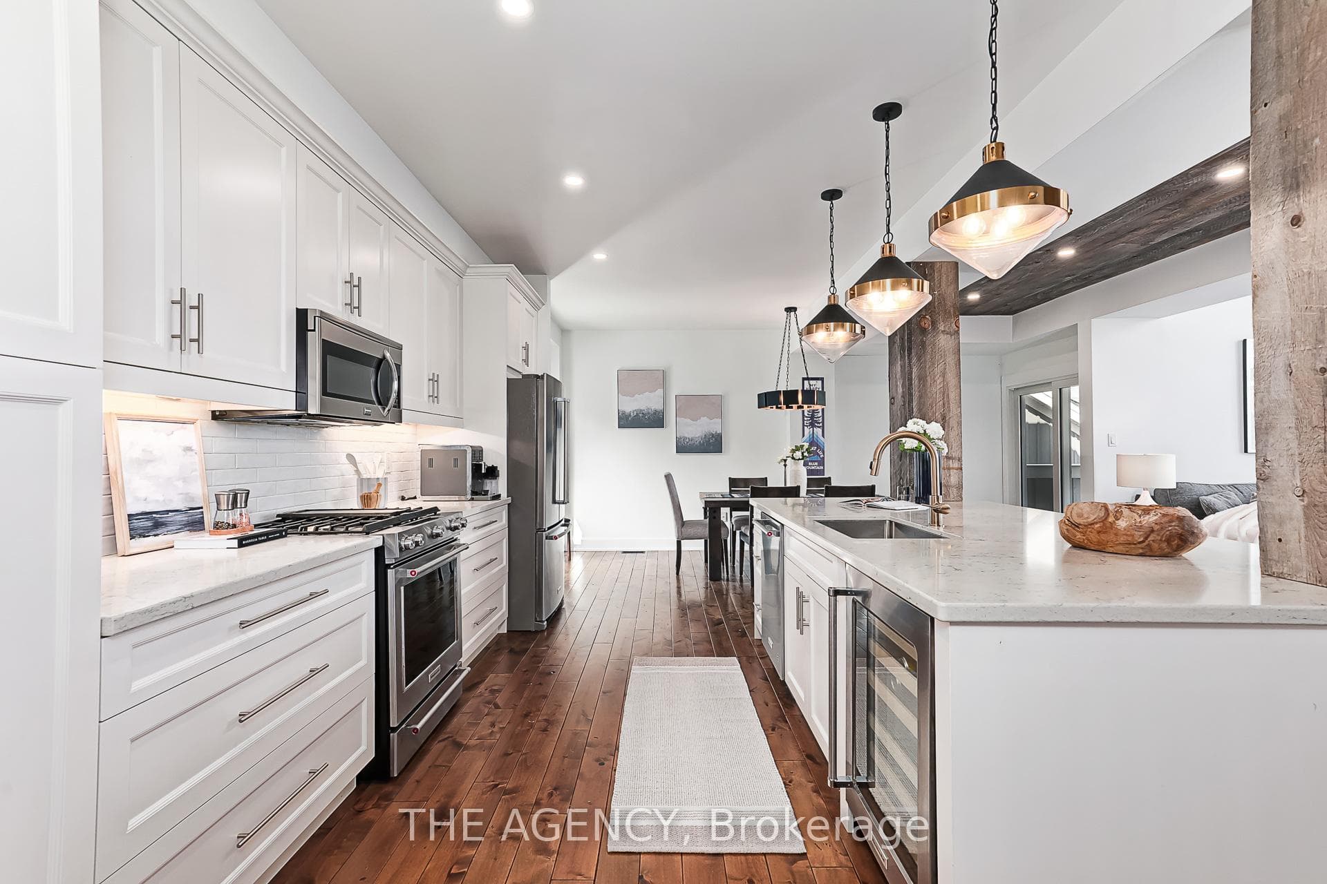 129 Venture Boulevard photo 7