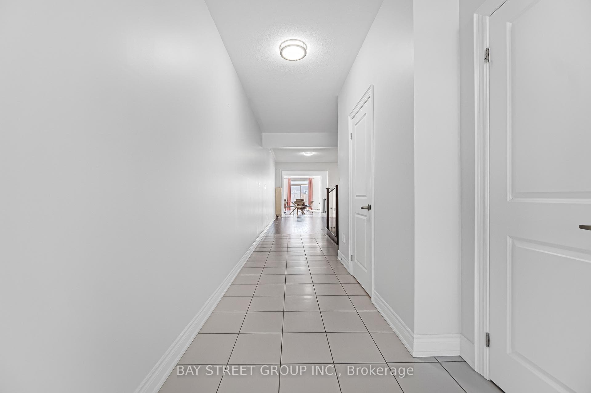 60 Mohandas Drive photo 6