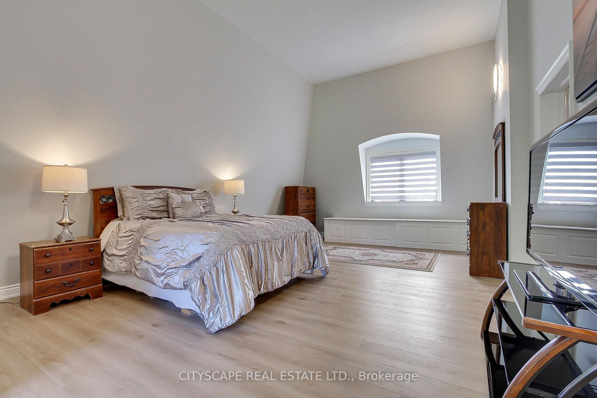 1543 Indian Grove photo 22