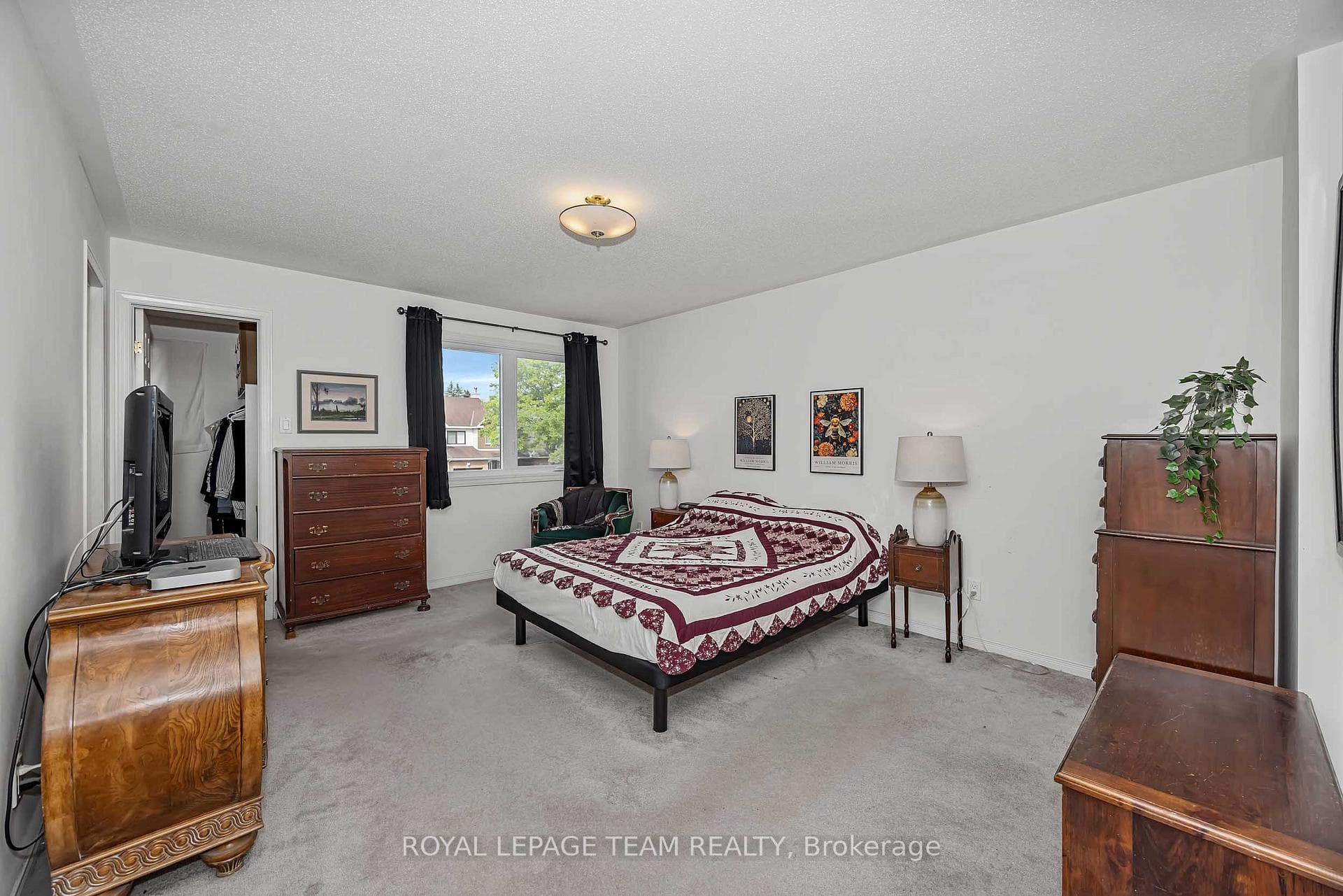23 Roblyn Way photo 22