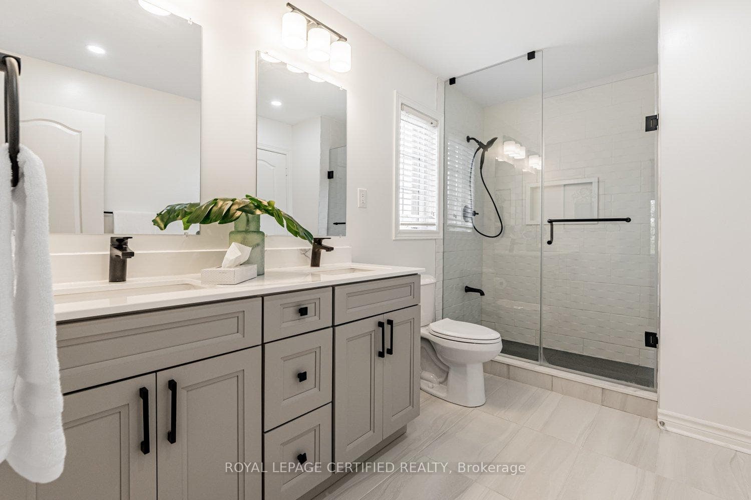 483 White's Hill Avenue photo 24