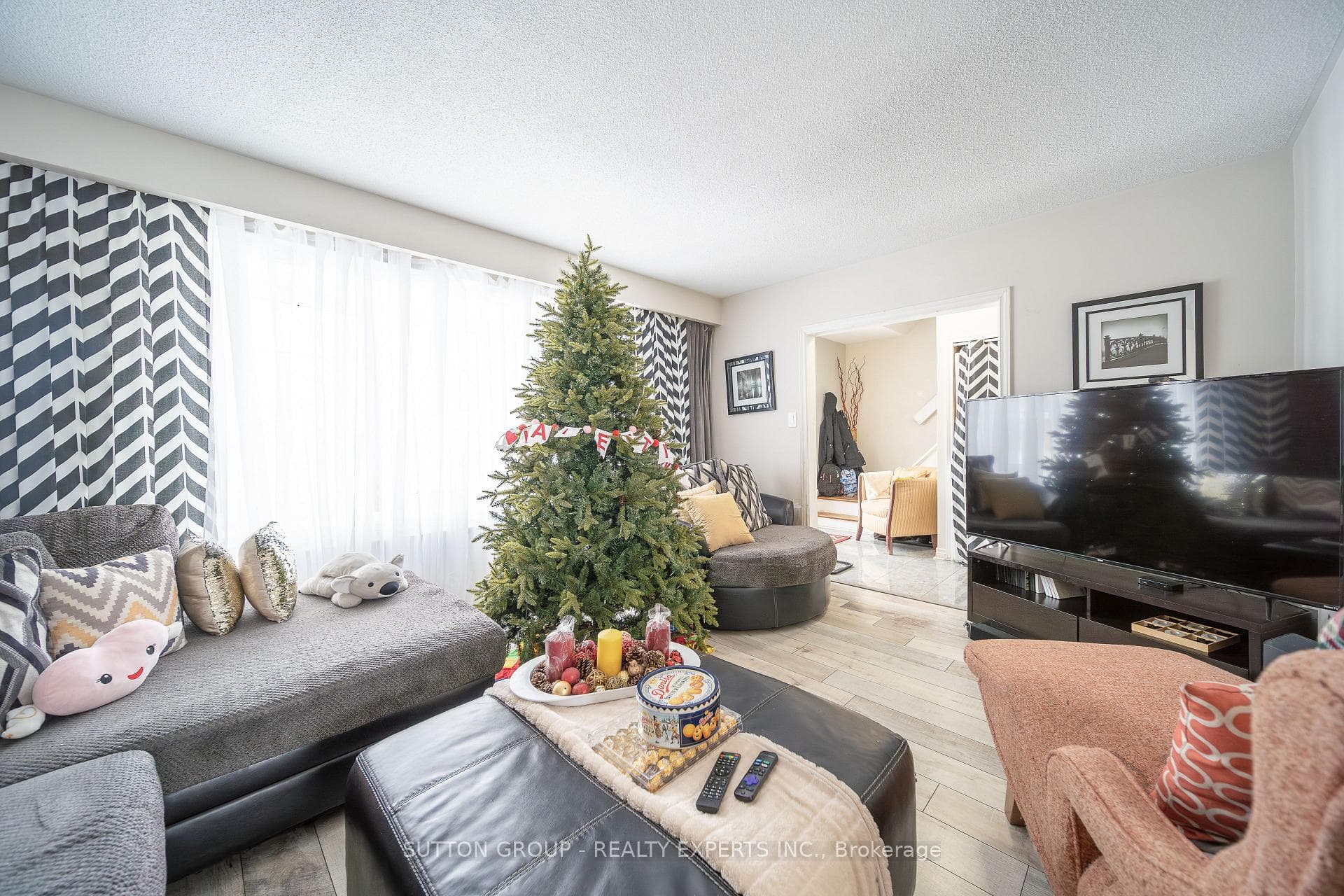 131 Mcmurchy Avenue photo 3