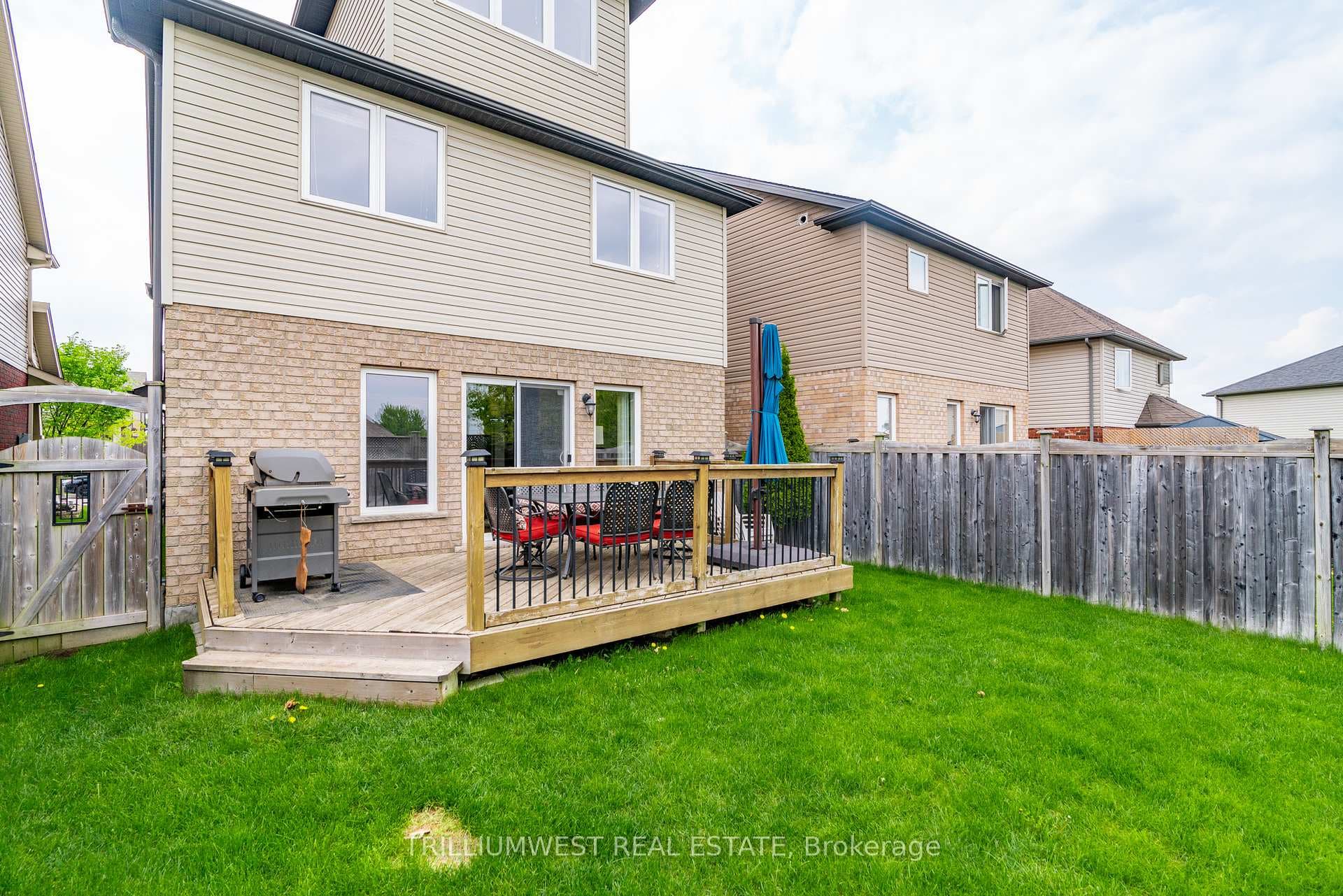 569 ISAIAH Crescent photo 35