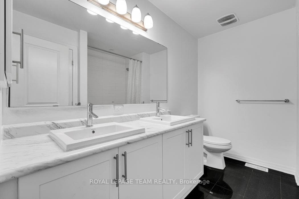 174 Hawkshaw Crescent photo 29
