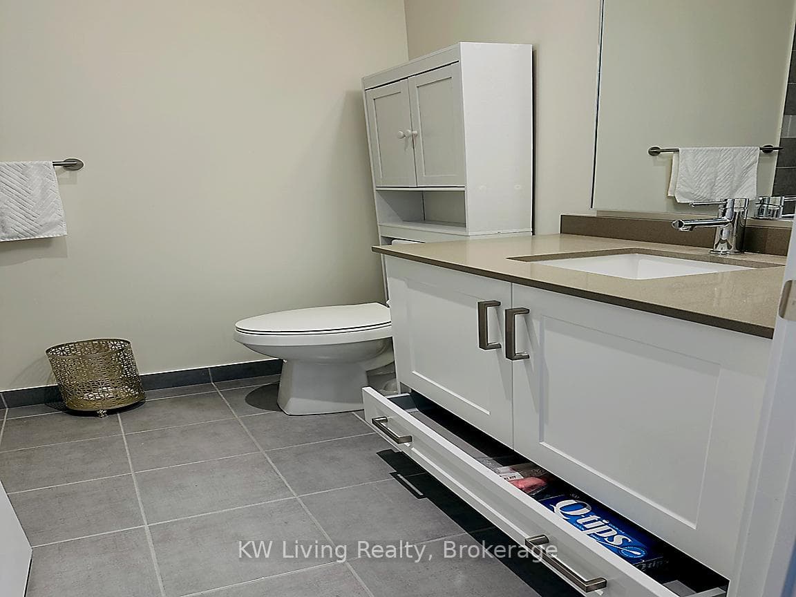 99 John Street Unit 3902 photo 15