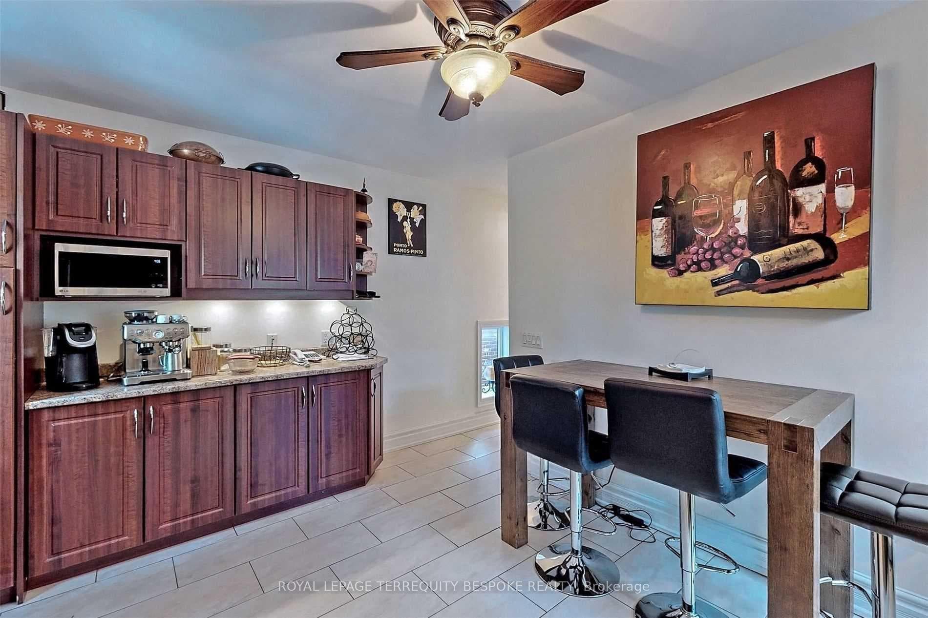 9 Concord Avenue Unit #2 -upper photo 14