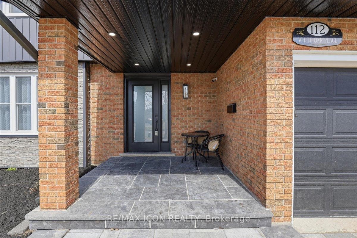 112 White Oak Place photo 3
